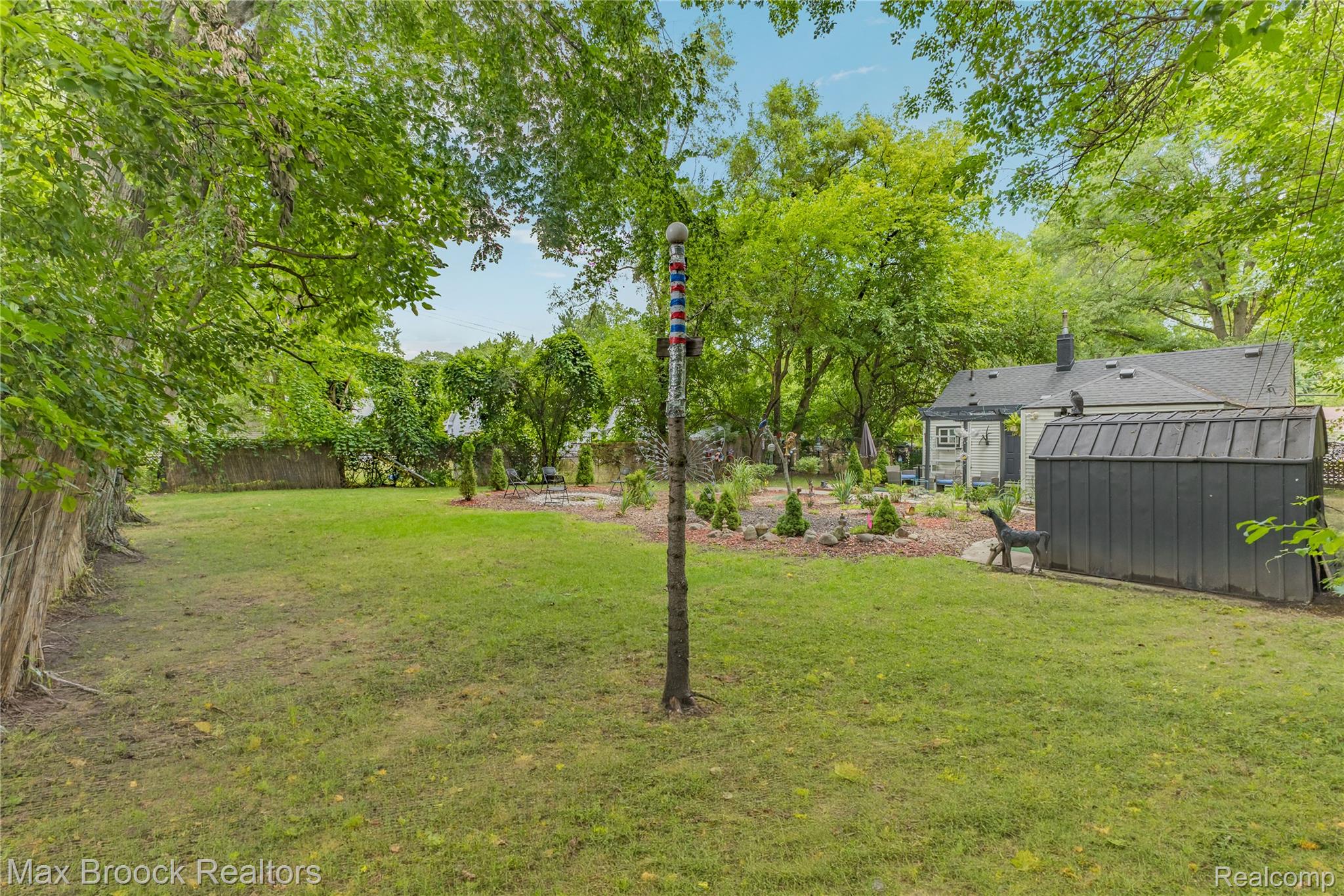 21485 Indian Street Property Photo 33