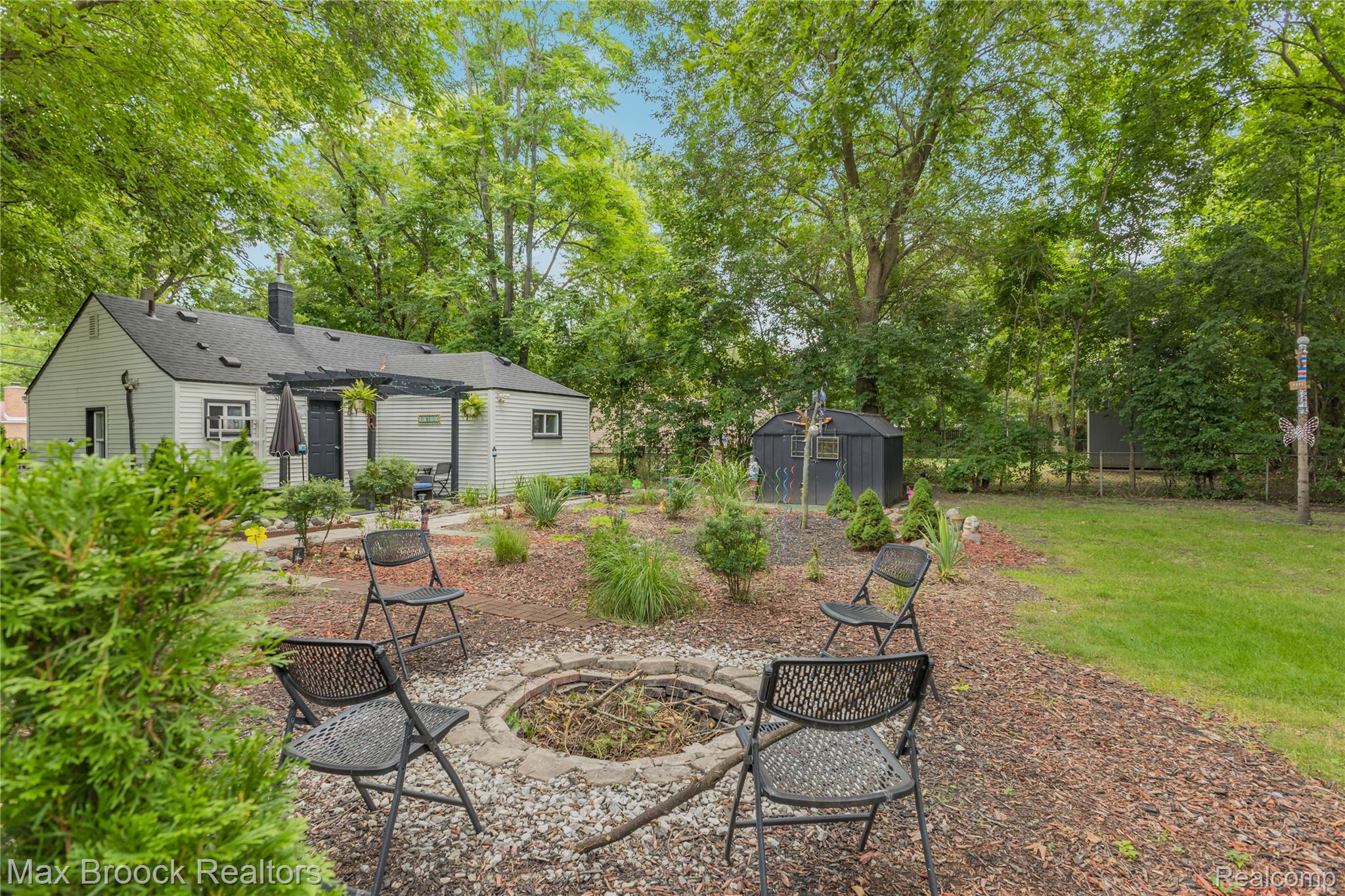 21485 Indian Street Property Photo 36