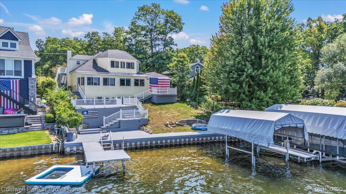 16 S North Shore Drive Property Photo 1