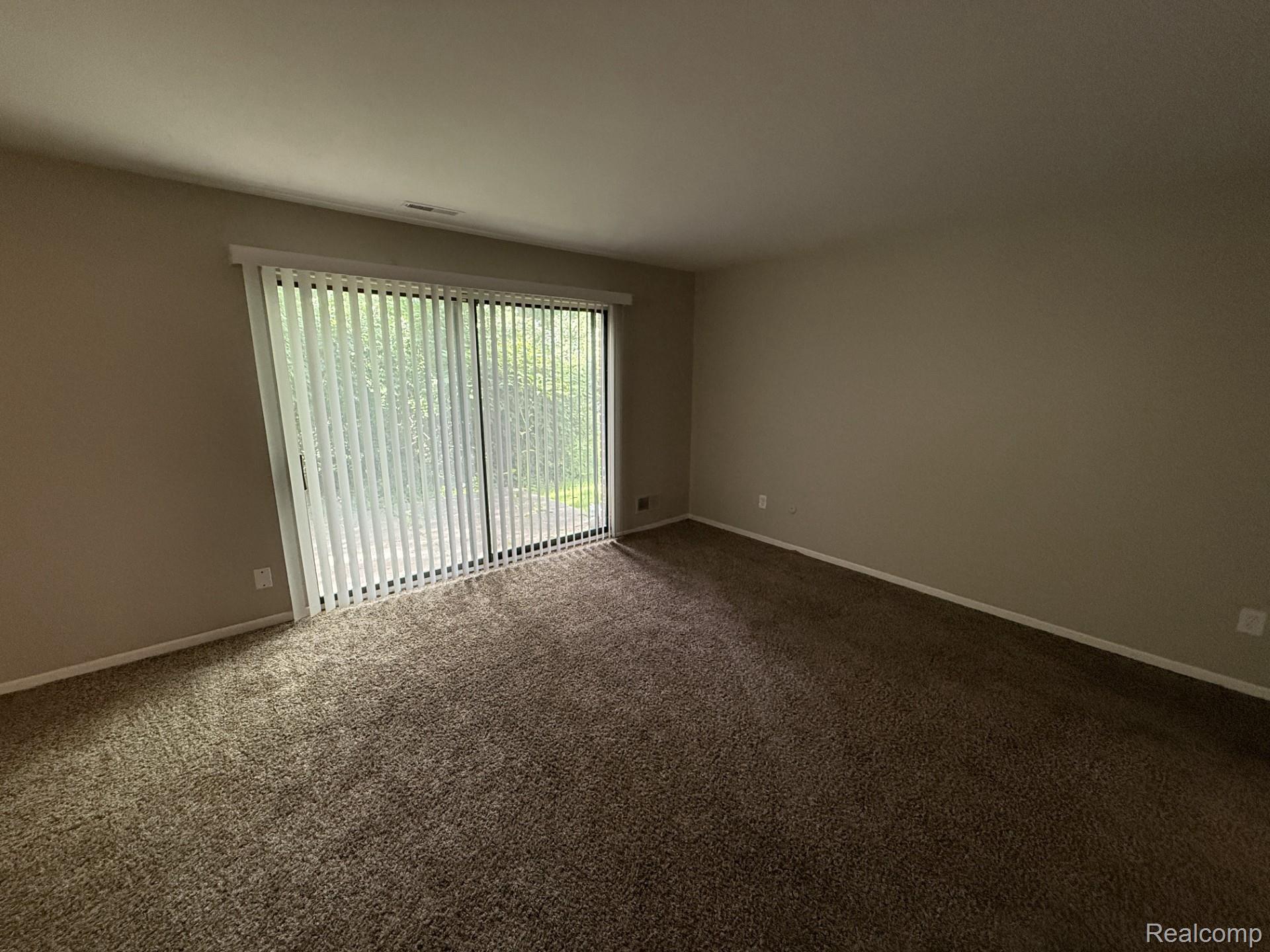 27153 Farmbrook Villa Drive Property Photo 2
