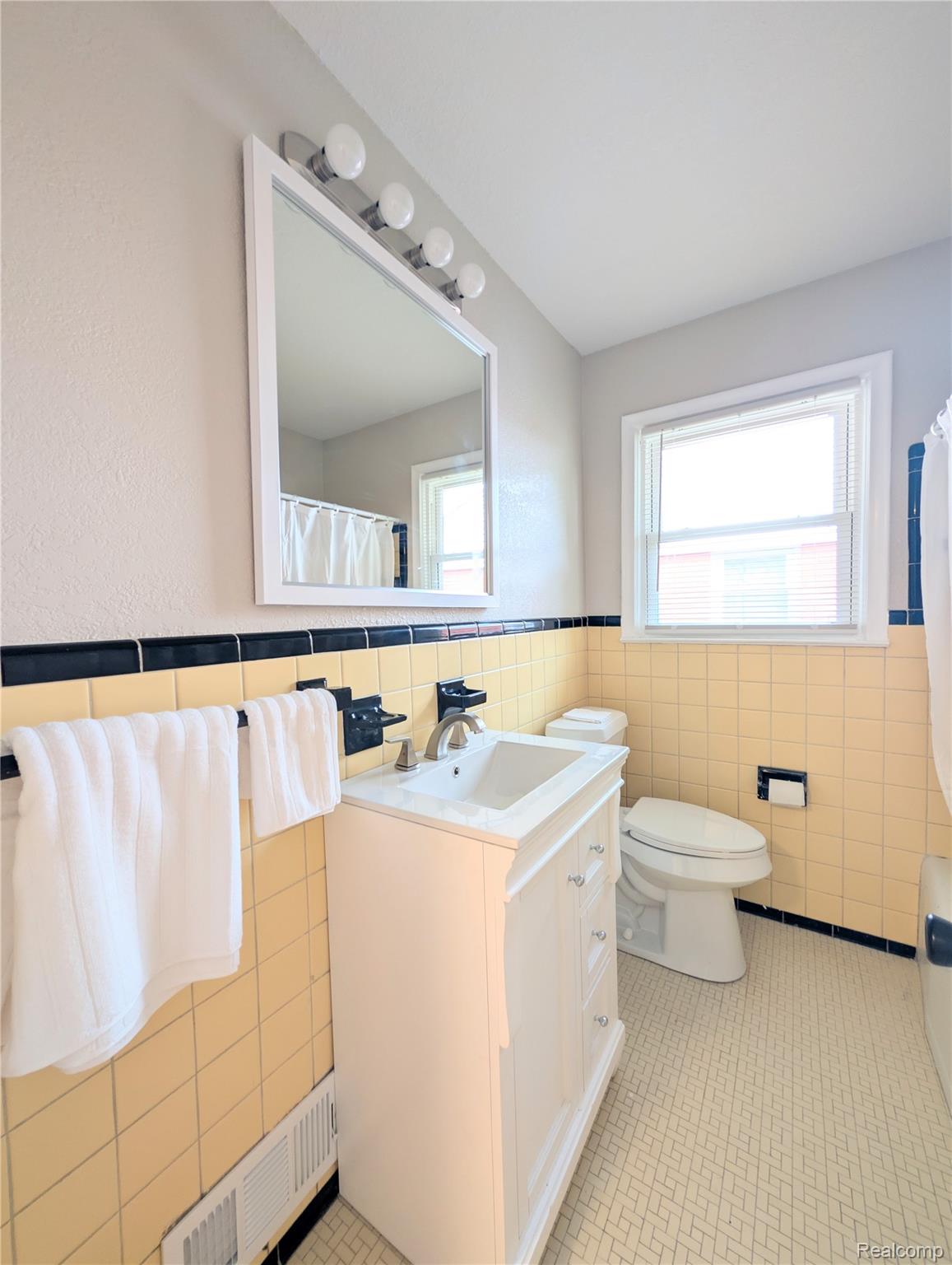3010 Cheyenne Avenue Property Photo 9