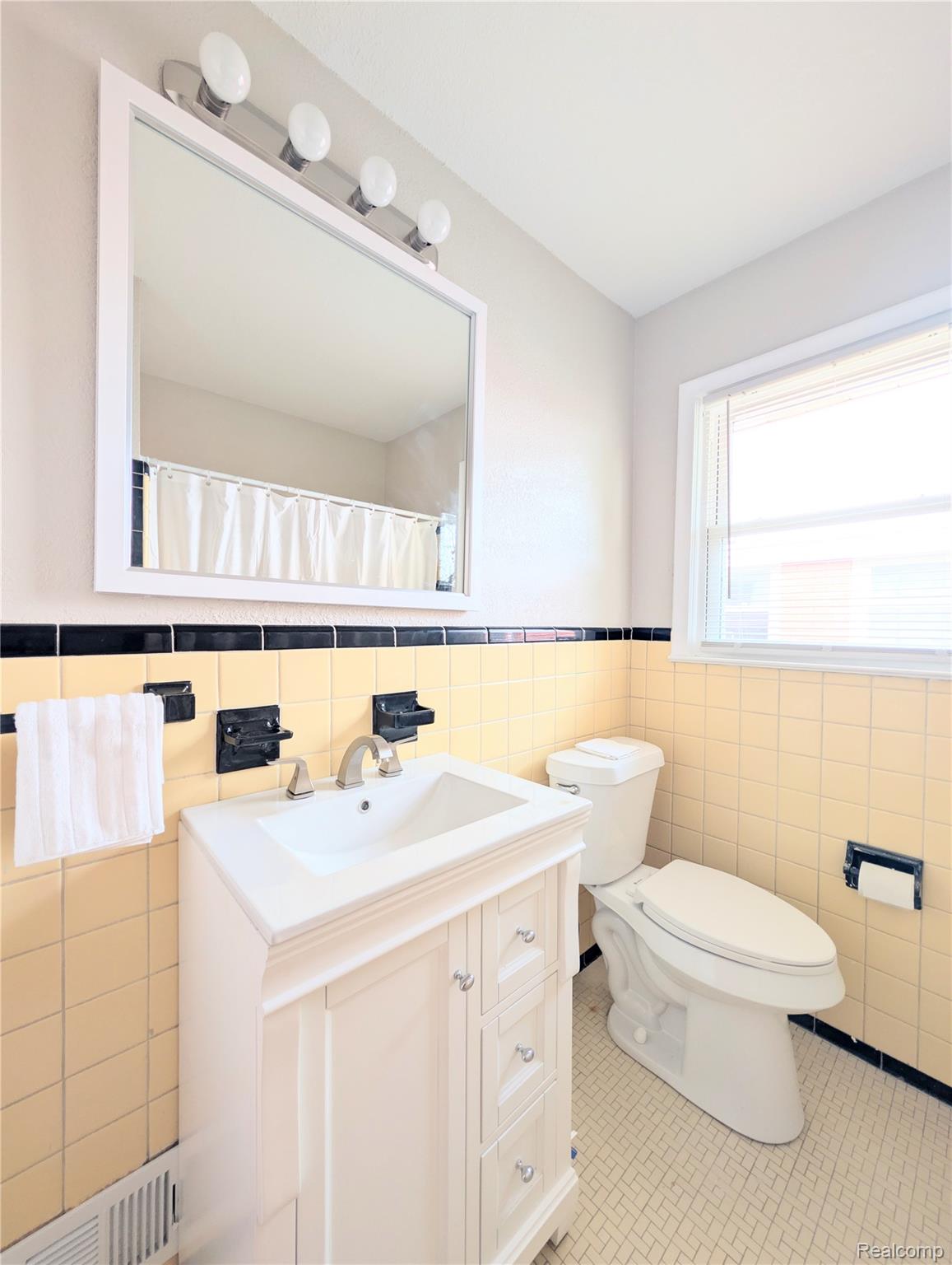 3010 Cheyenne Avenue Property Photo 10
