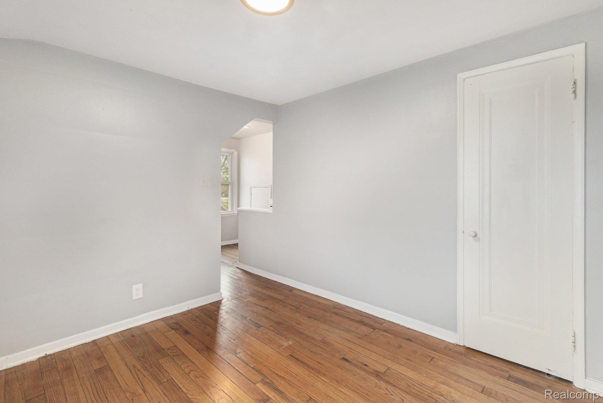 20415-20419 Moross Road Property Photo 22