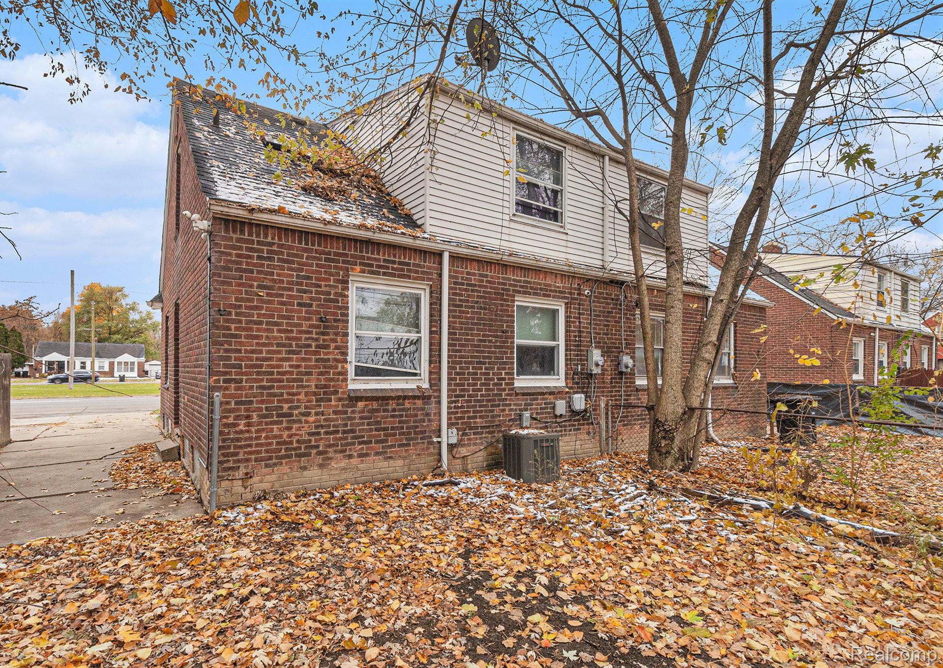 20415-20419 Moross Road Property Photo 29