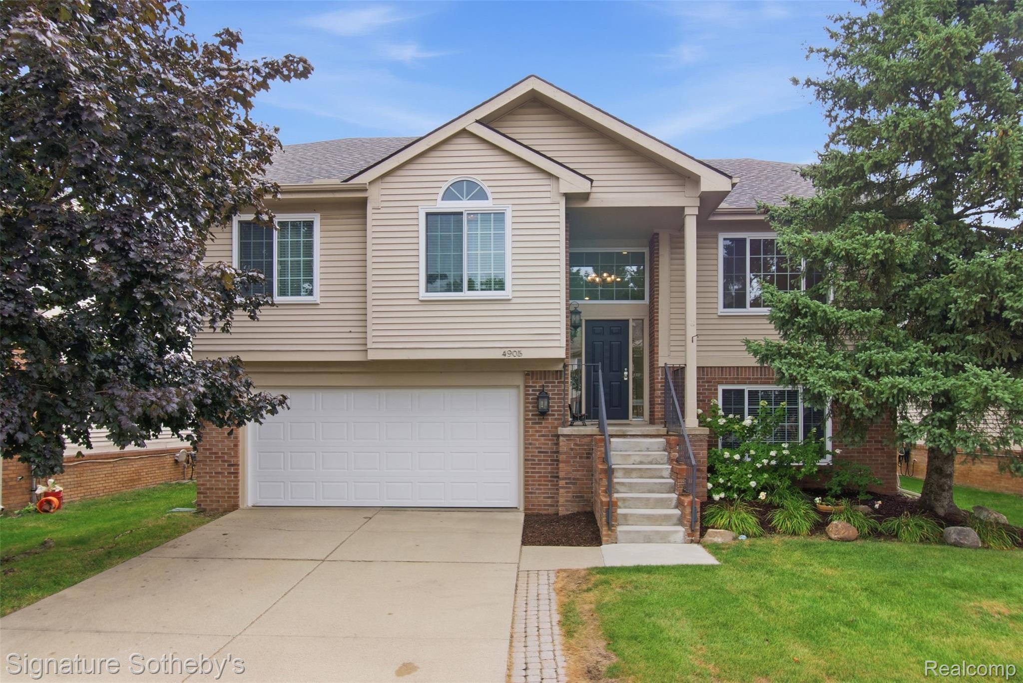 4905 Carrington Drive Property Photo 1