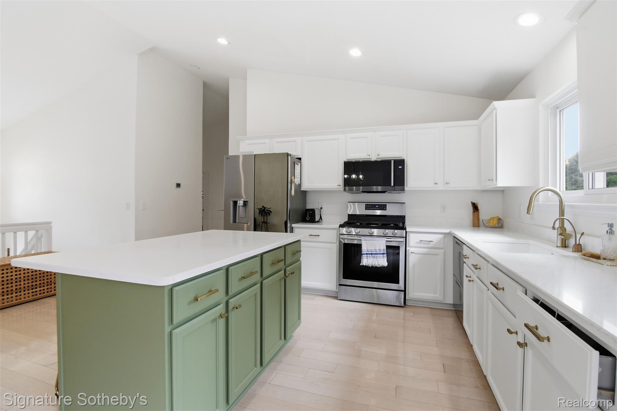 4905 Carrington Drive Property Photo 4