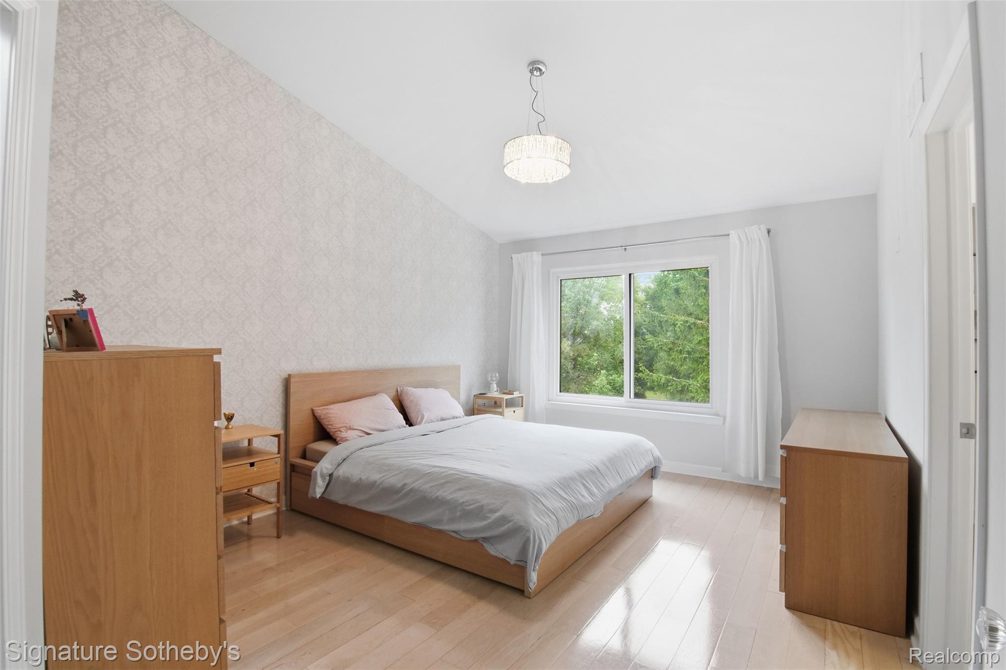 4905 Carrington Drive Property Photo 10