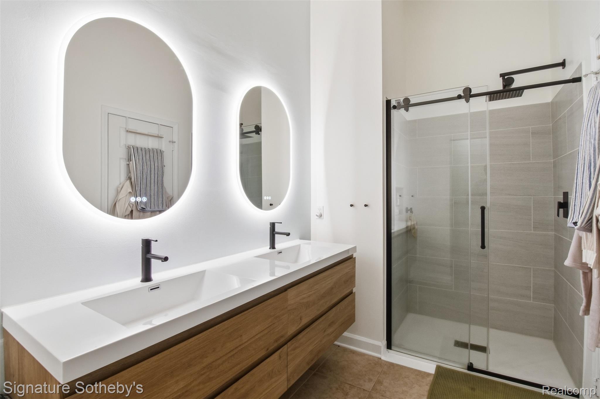 4905 Carrington Drive Property Photo 11