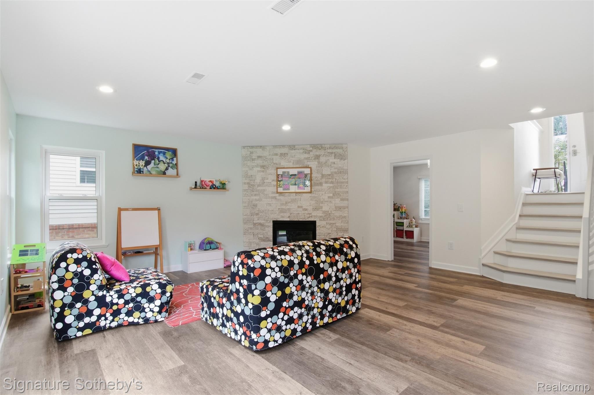4905 Carrington Drive Property Photo 12