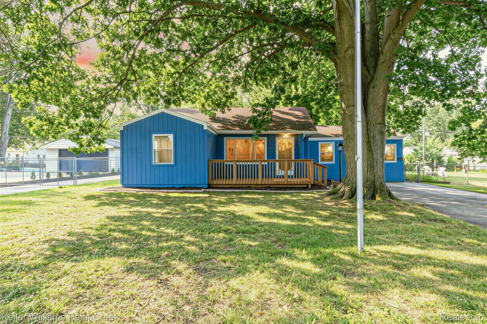 19421 Filmore Street Property Photo 4
