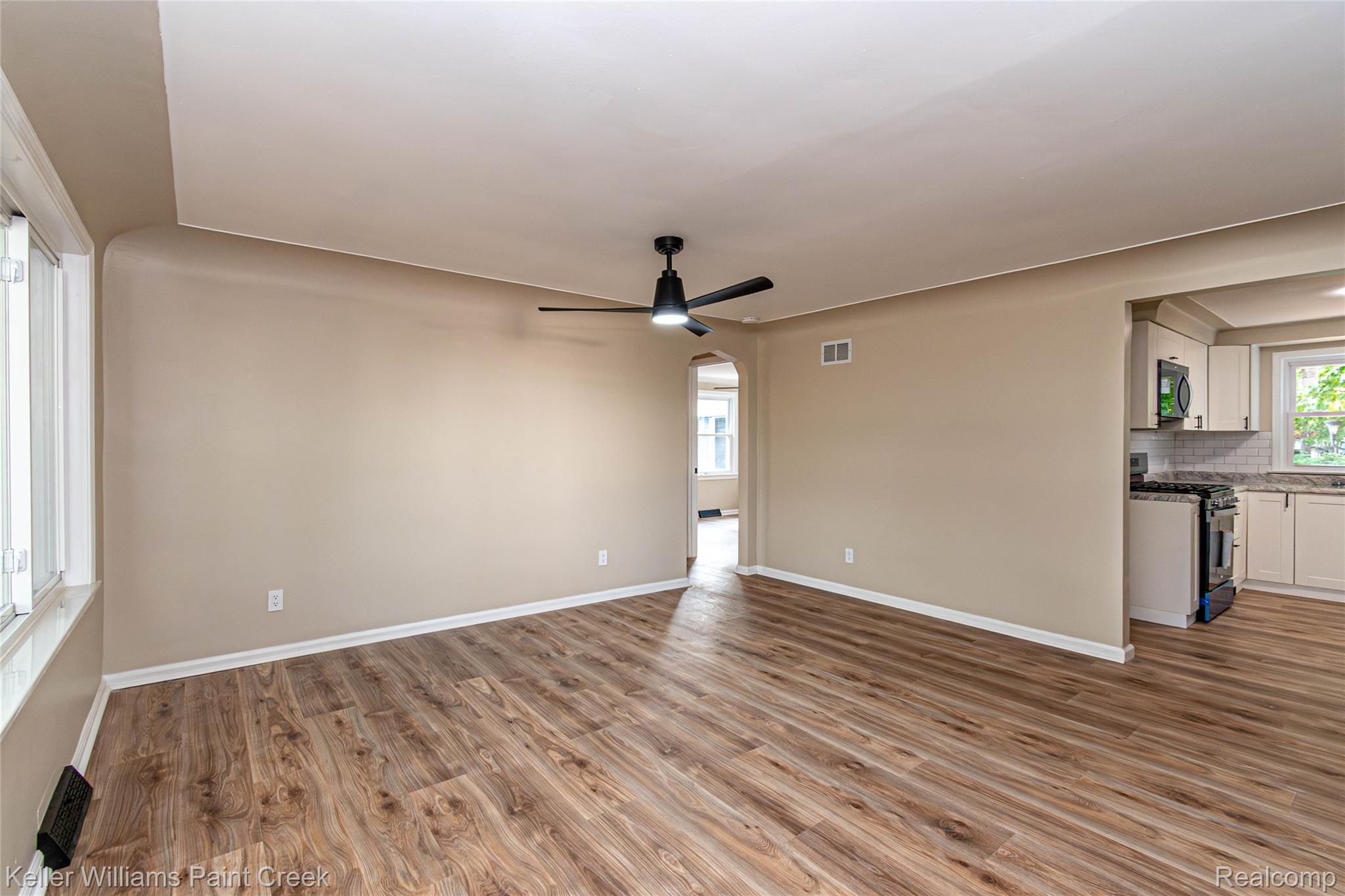 19421 Filmore Street Property Photo 12