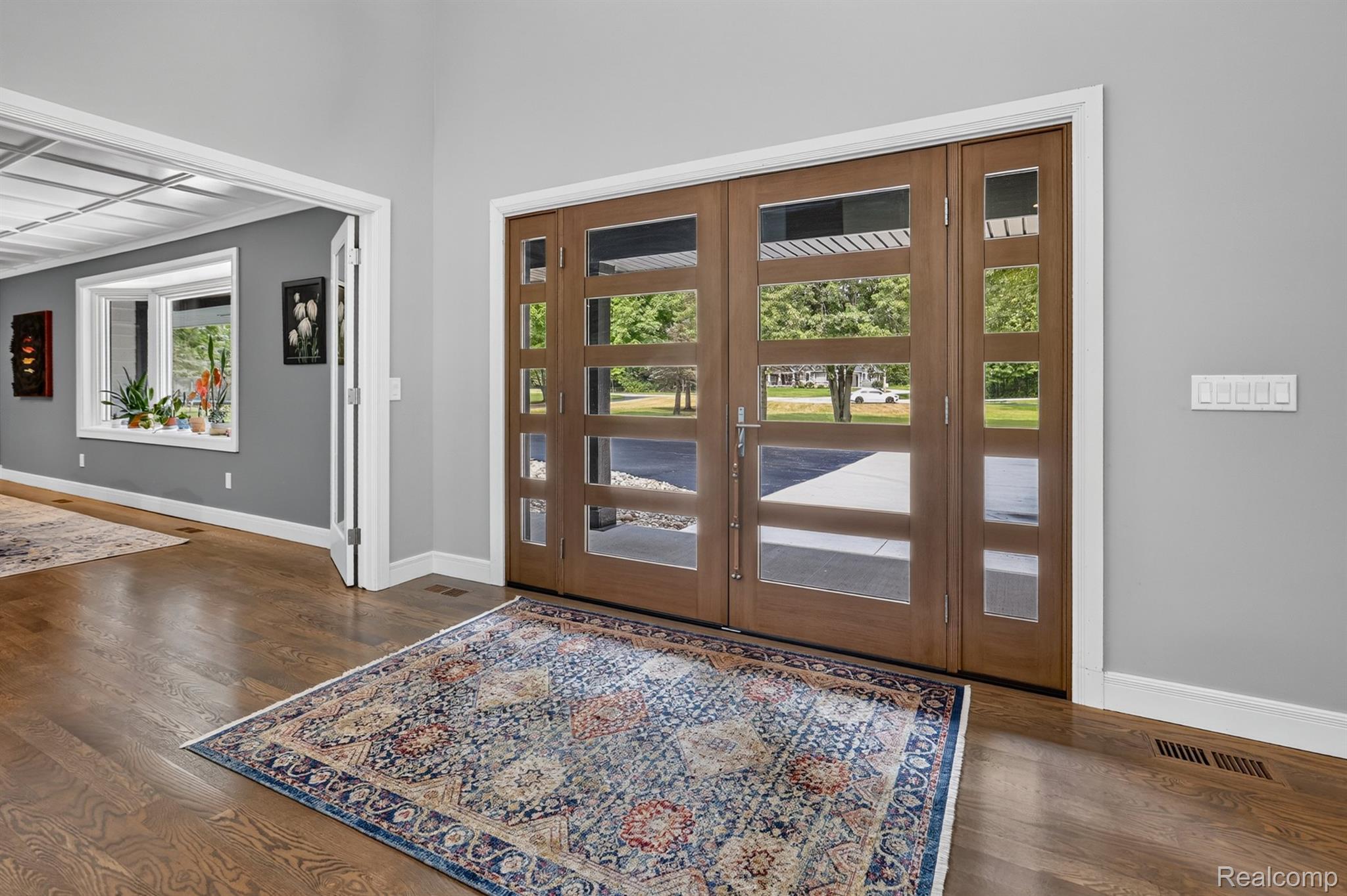 8290 Burleigh Road Property Photo 3