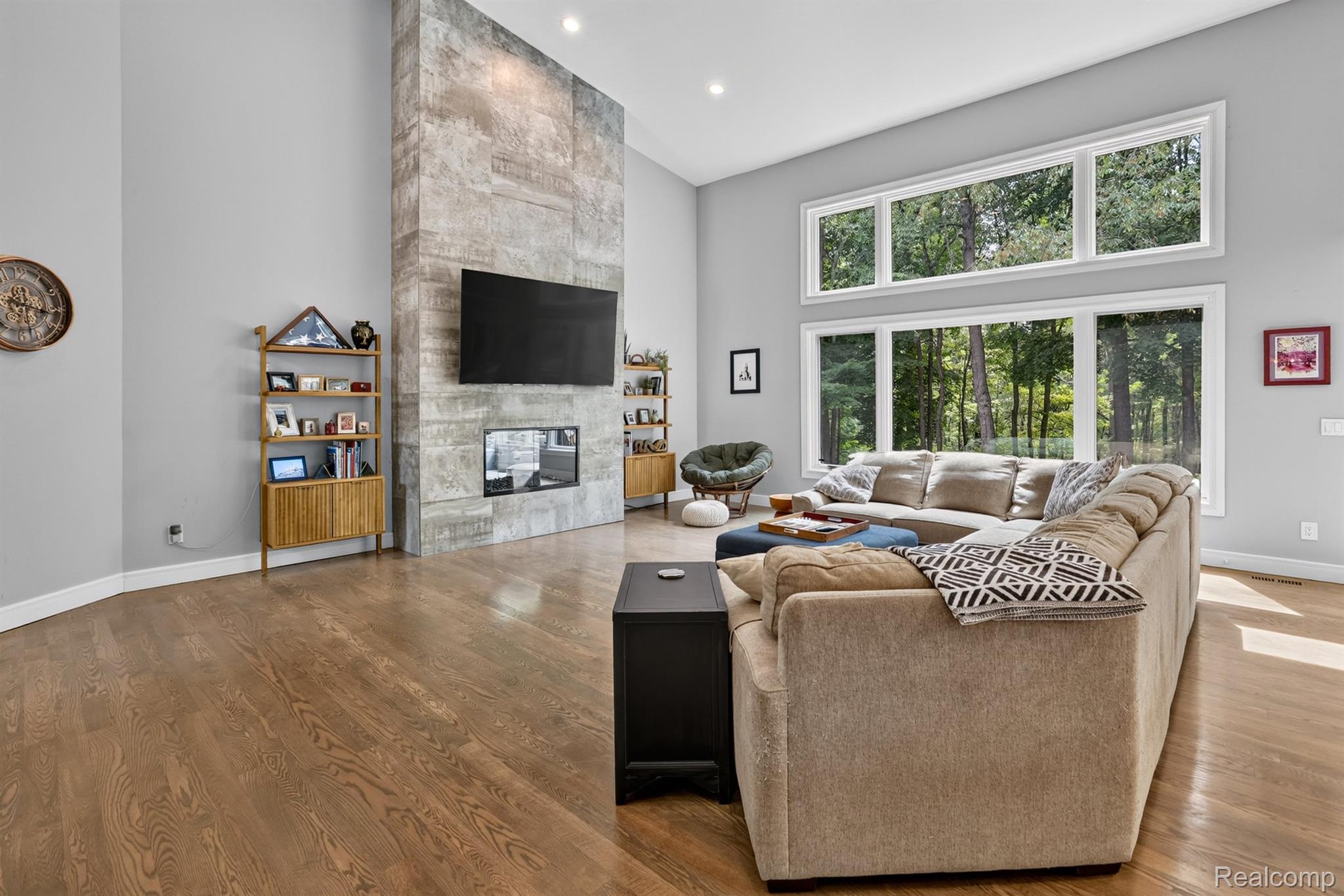 8290 Burleigh Road Property Photo 18
