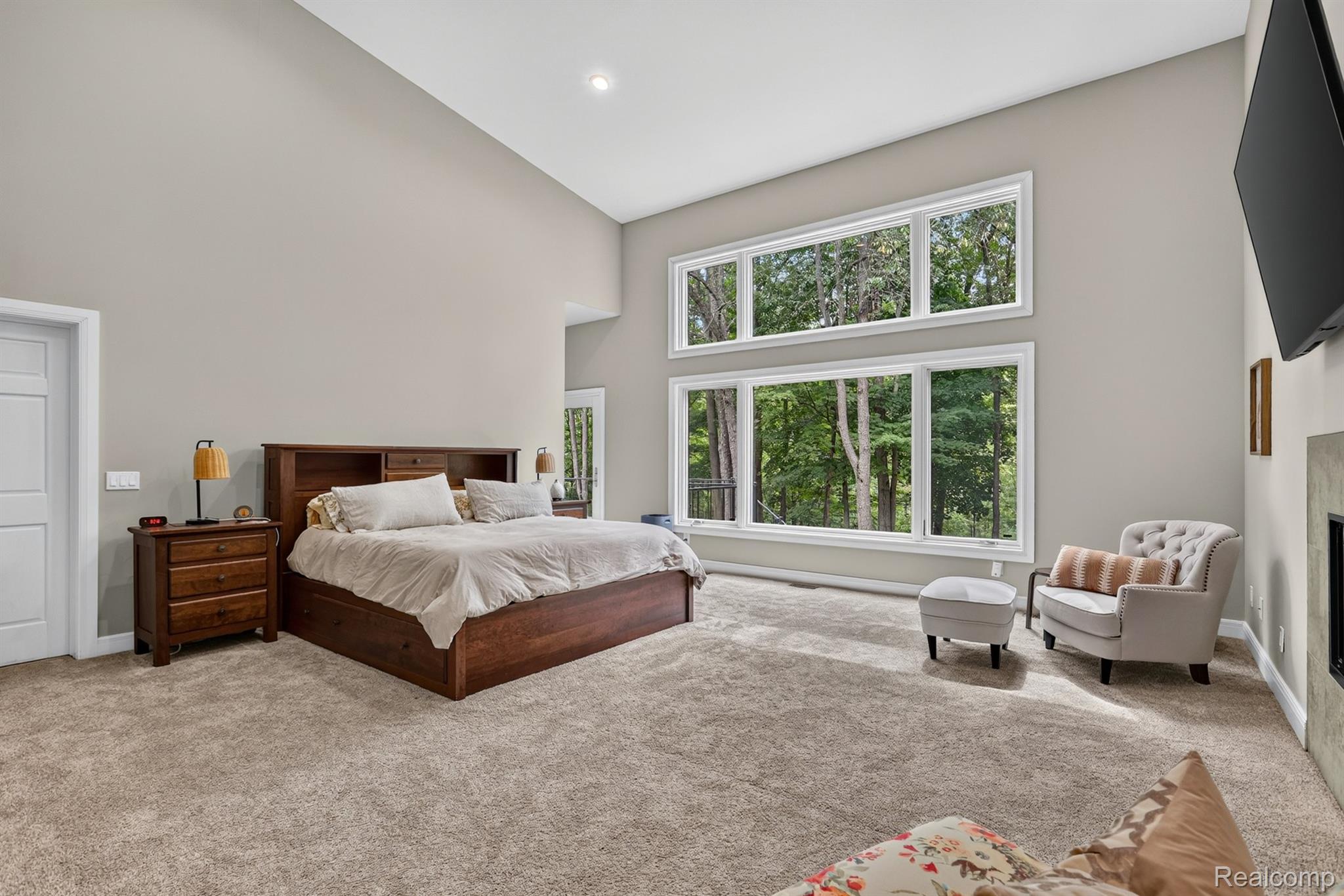 8290 Burleigh Road Property Photo 21