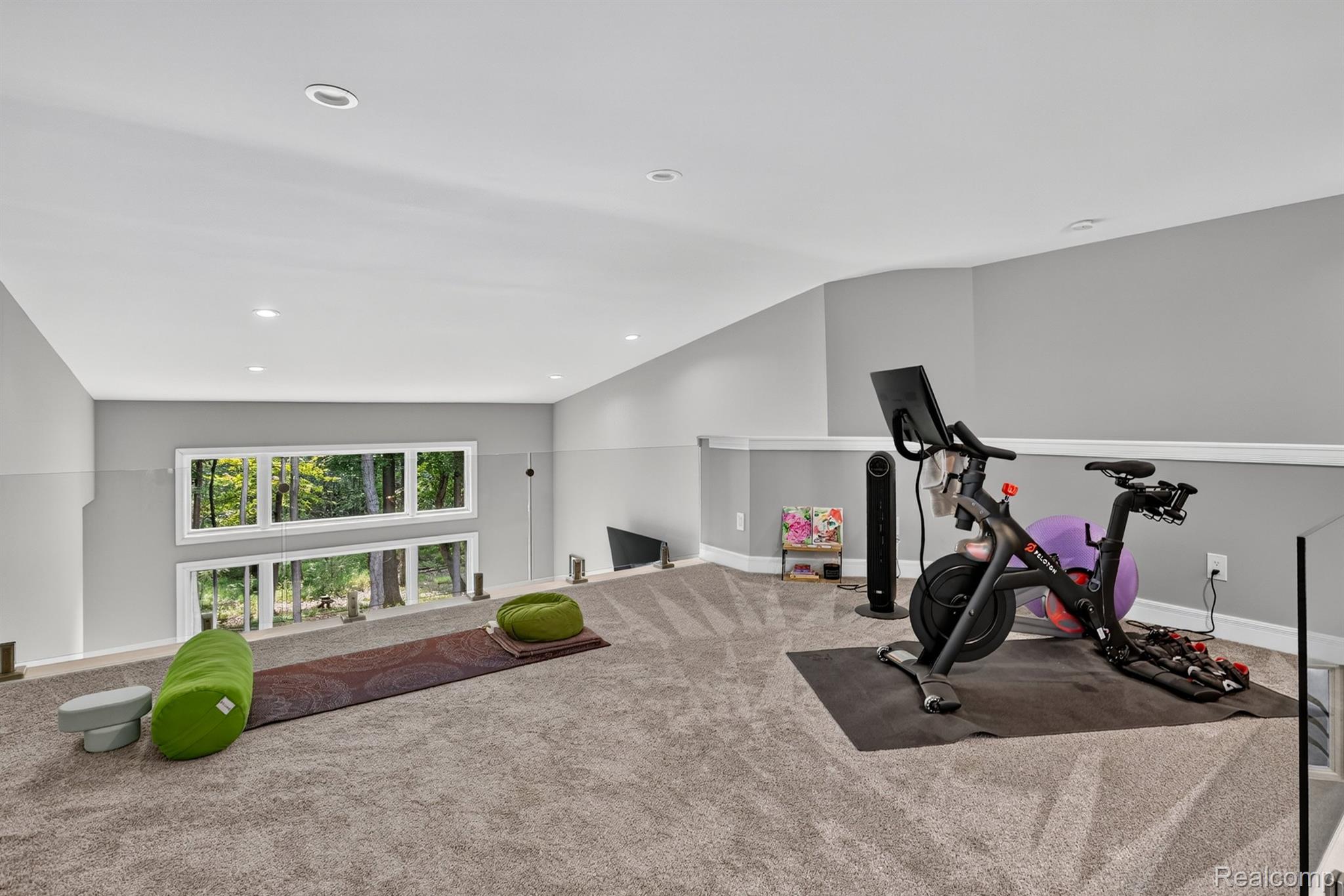 8290 Burleigh Road Property Photo 24
