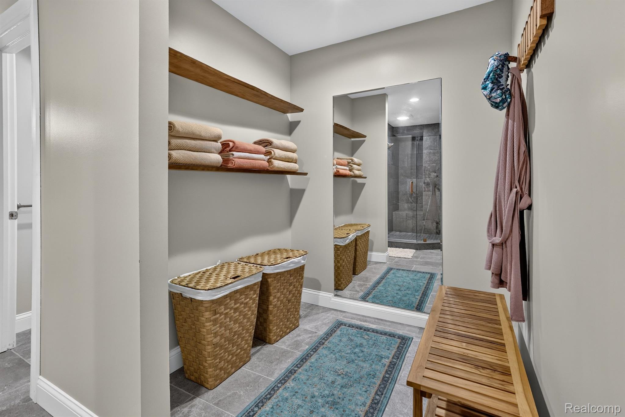 8290 Burleigh Road Property Photo 35