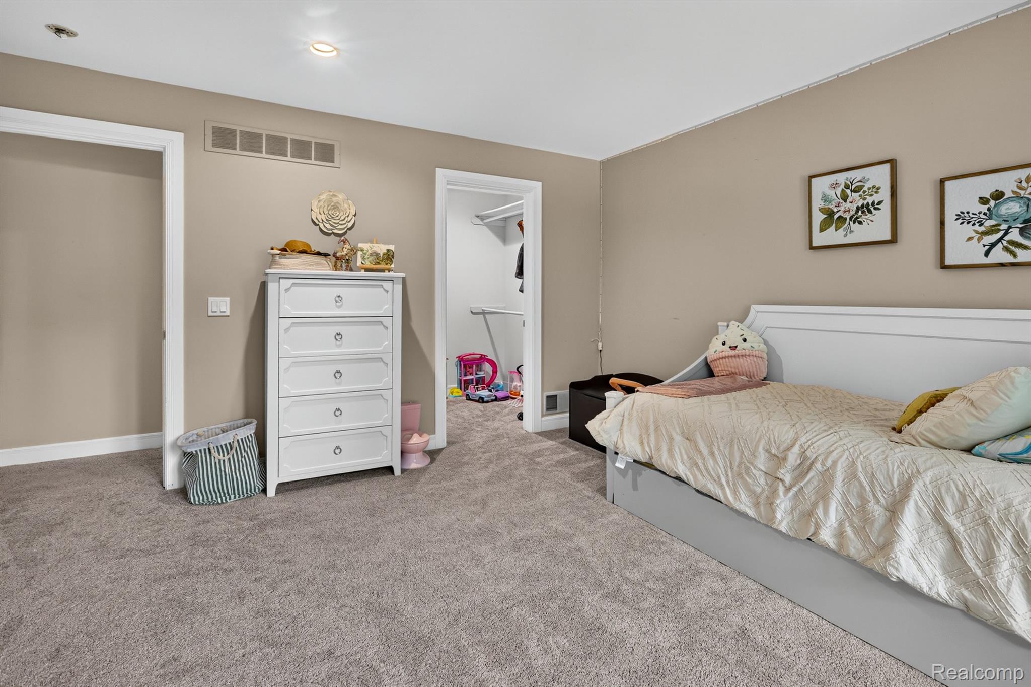 8290 Burleigh Road Property Photo 40