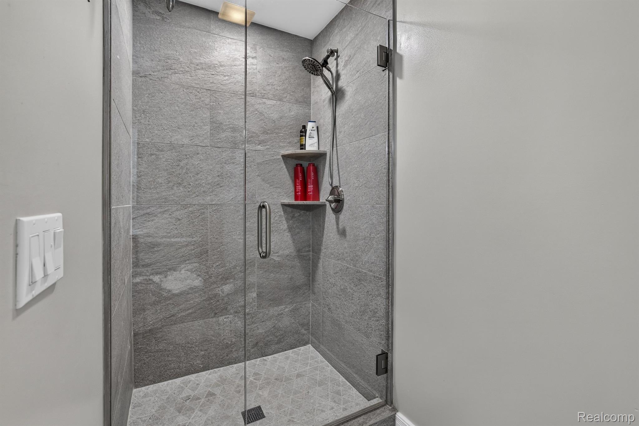 8290 Burleigh Road Property Photo 44
