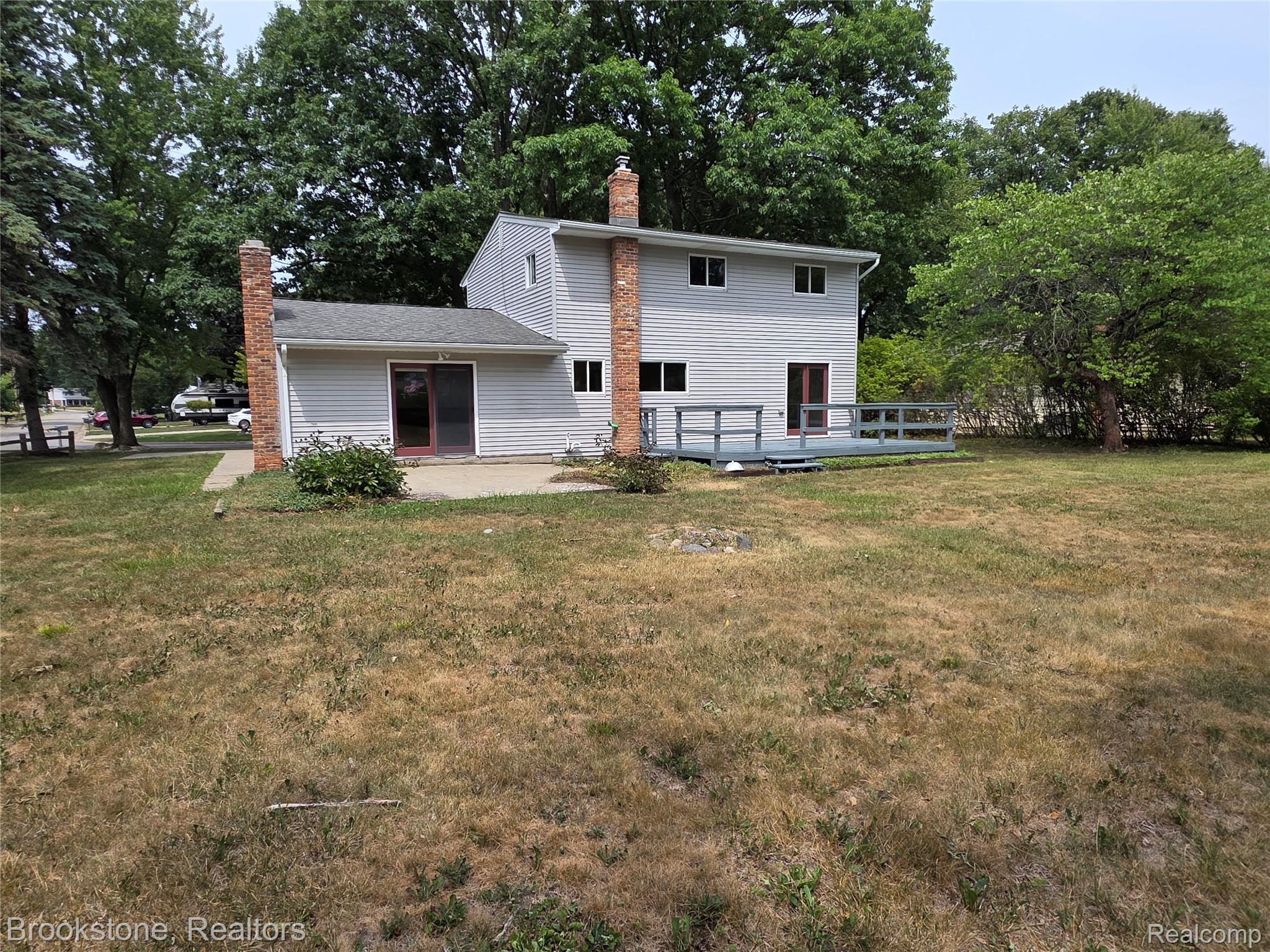 1243 Pickwick Place Property Photo 2