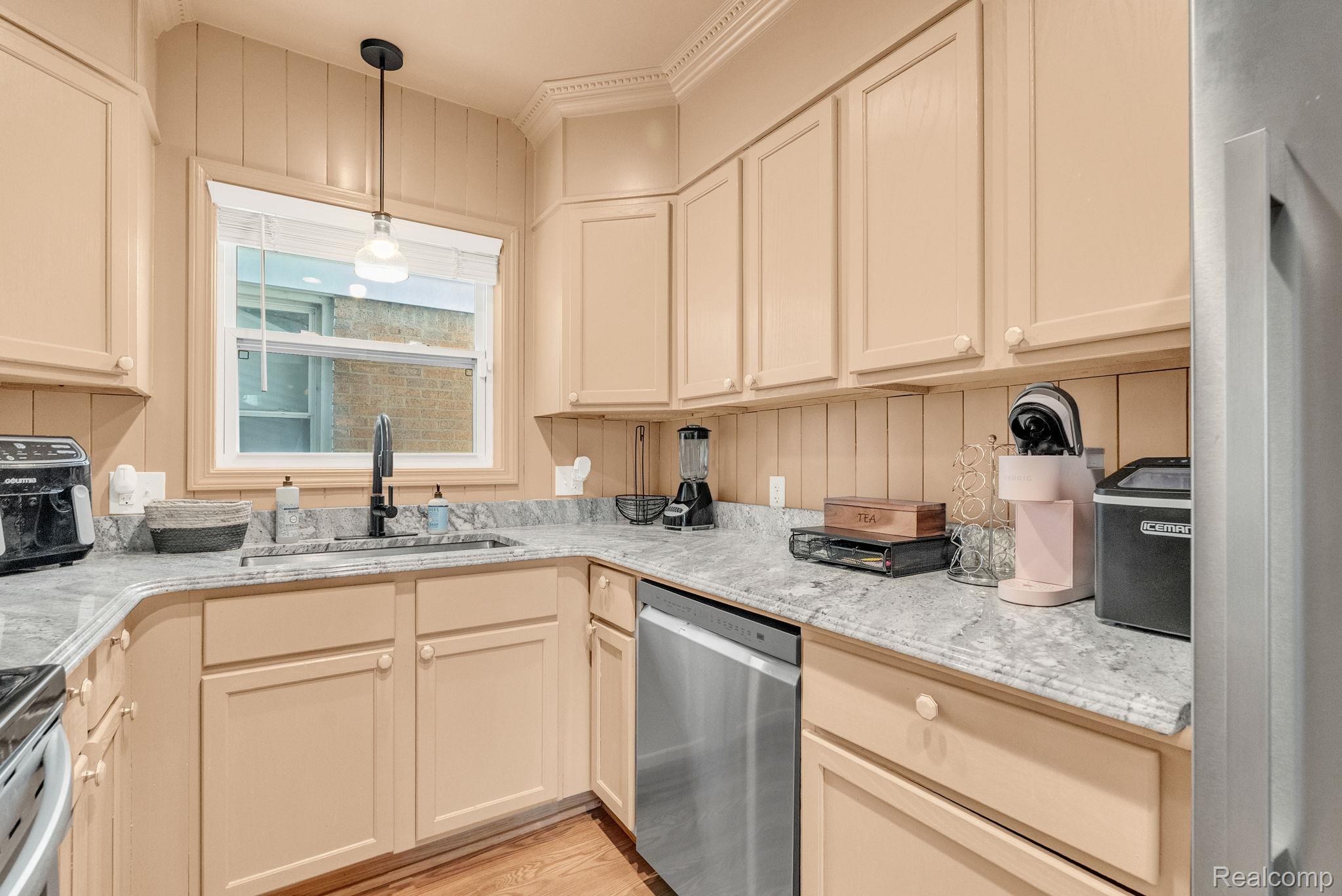 16646 Turner Street Property Photo 14