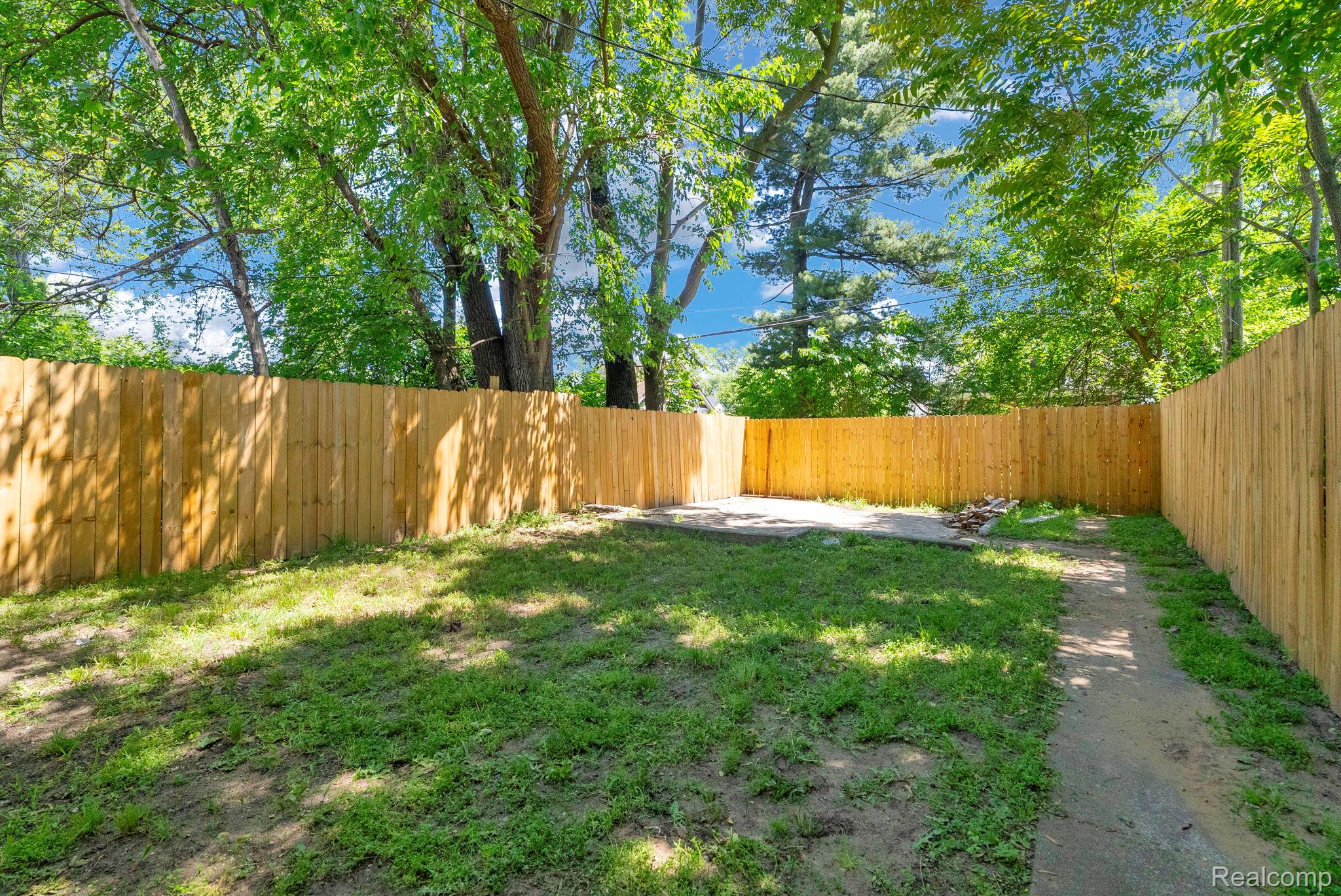 16646 Turner Street Property Photo 33