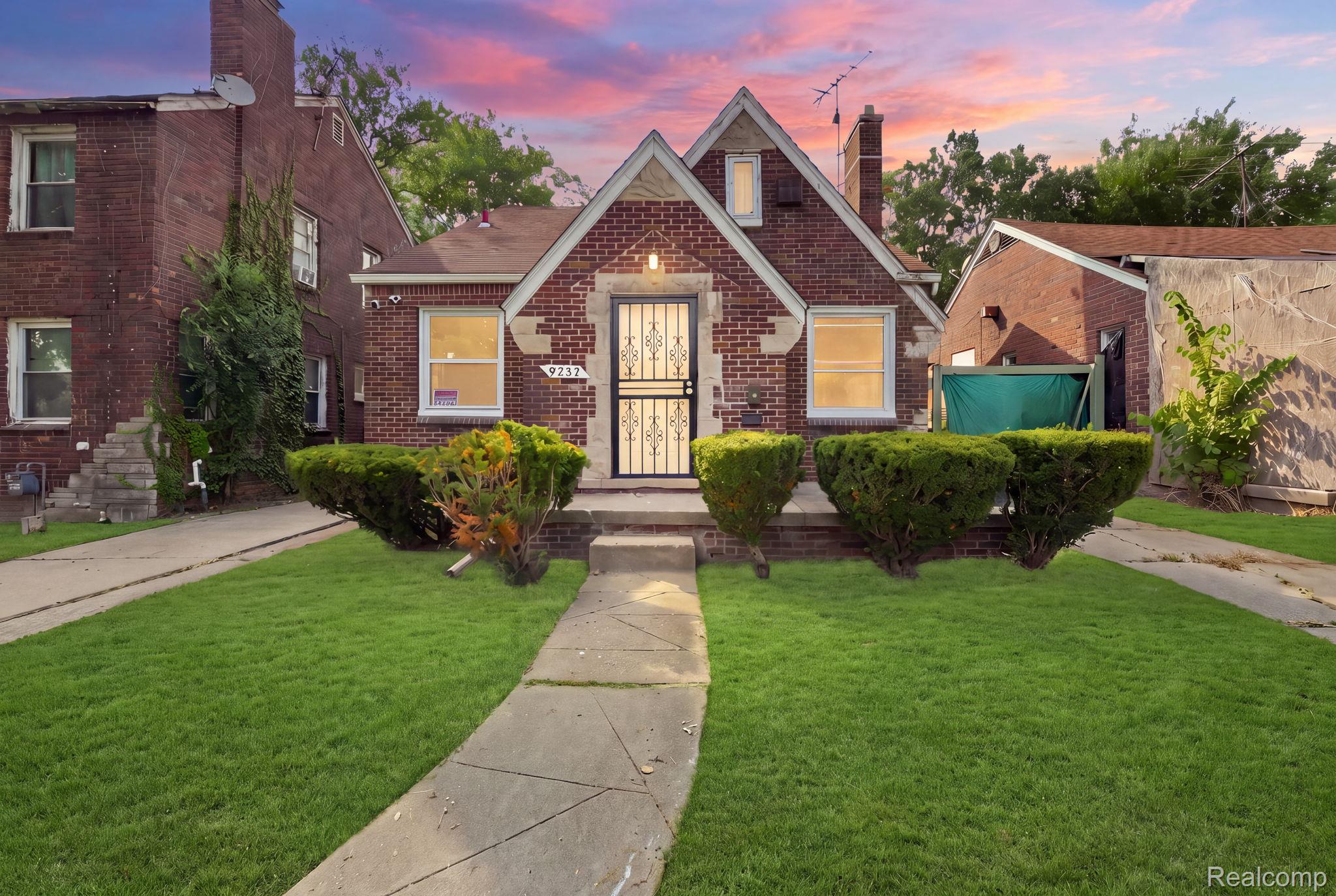 9733 Somerset Avenue Property Photo 1