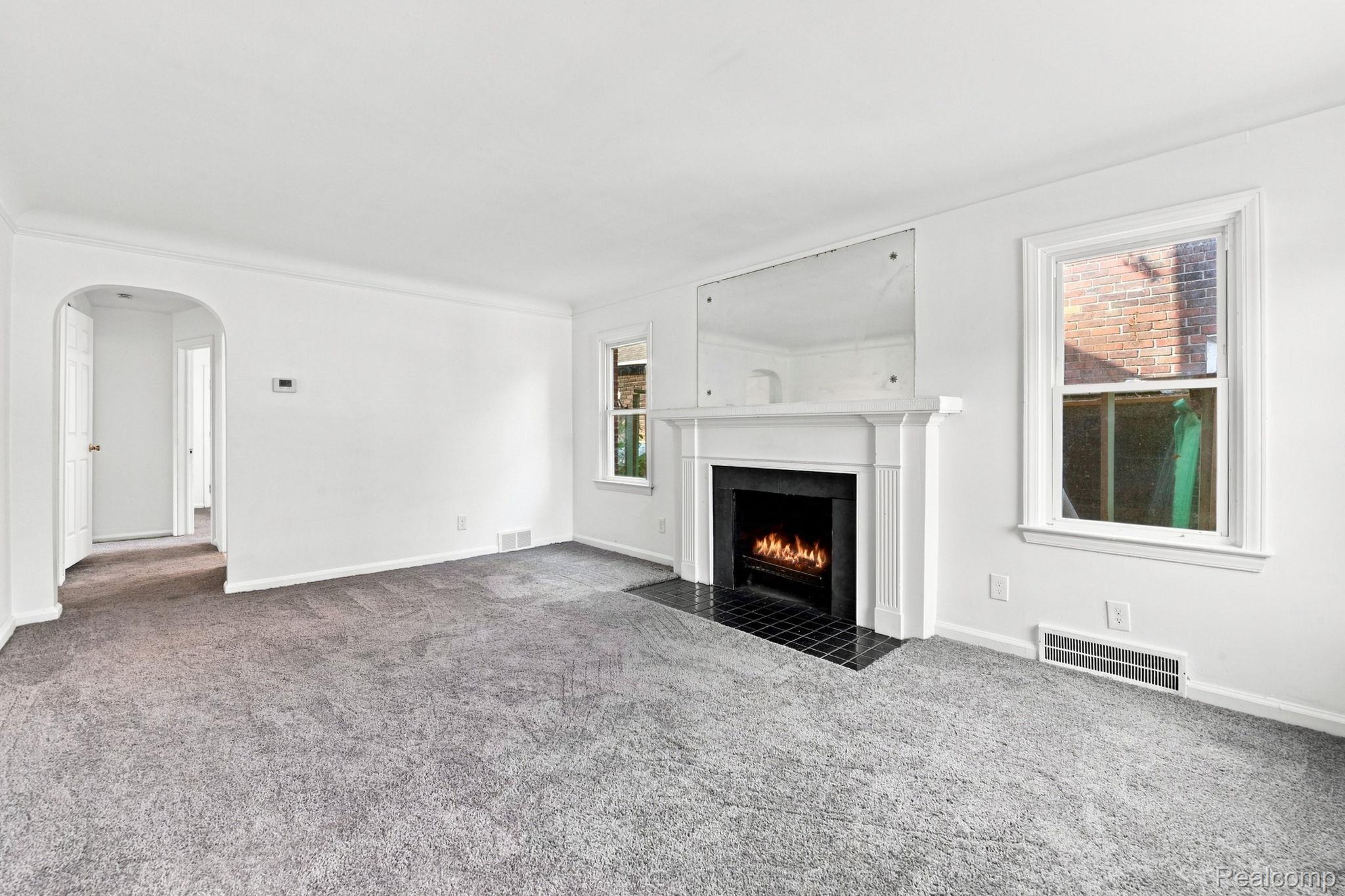 9733 Somerset Avenue Property Photo 3