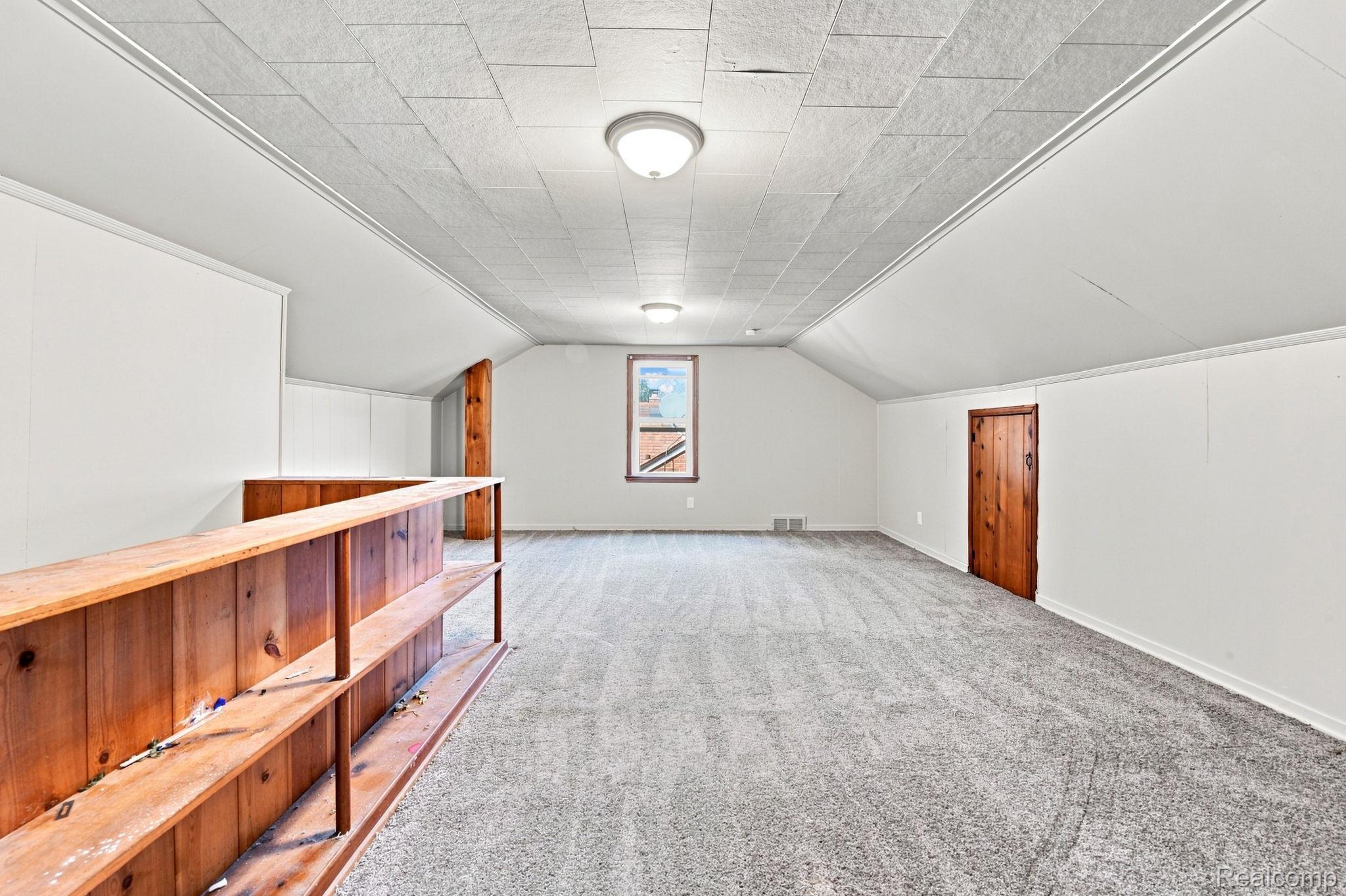 9733 Somerset Avenue Property Photo 19