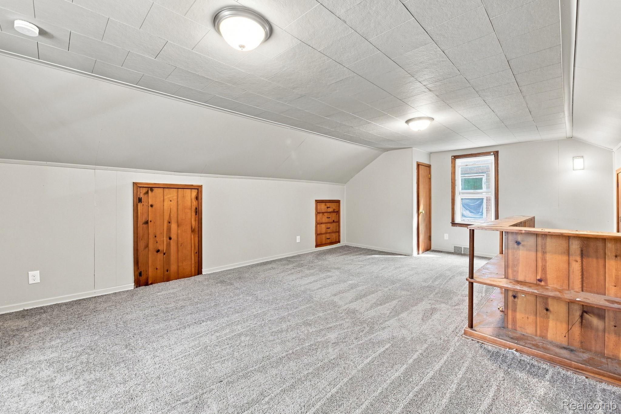 9733 Somerset Avenue Property Photo 21