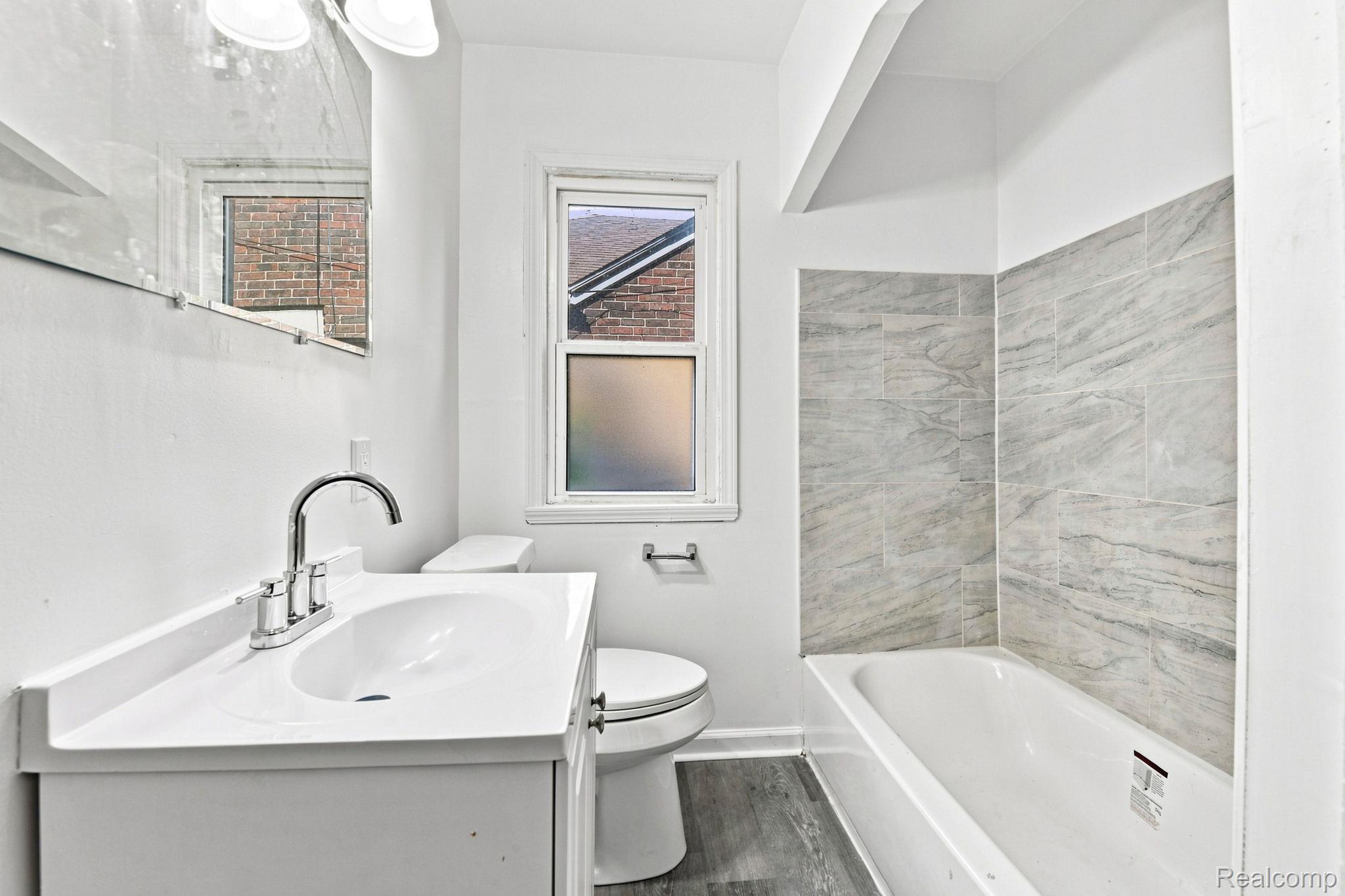 9733 Somerset Avenue Property Photo 23