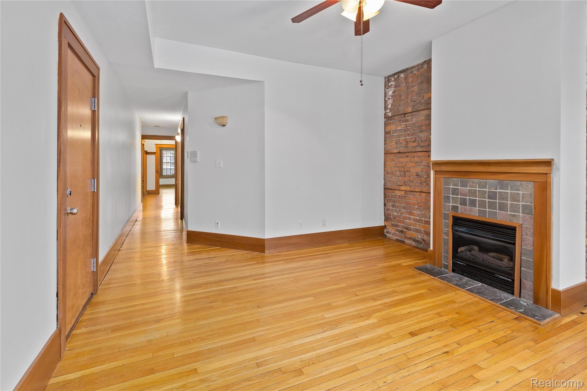 242 E Palmer Street 4 Property Photo 5