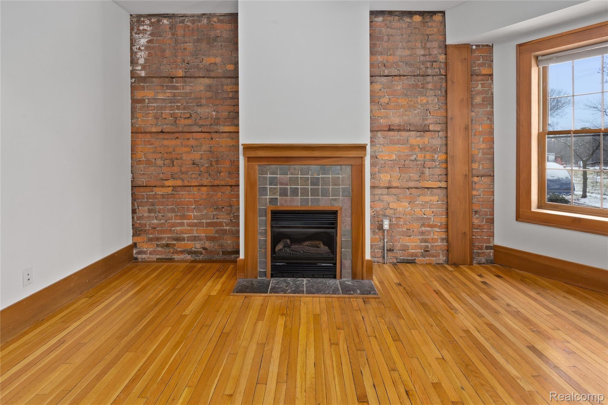 242 E Palmer Street 4 Property Photo 6