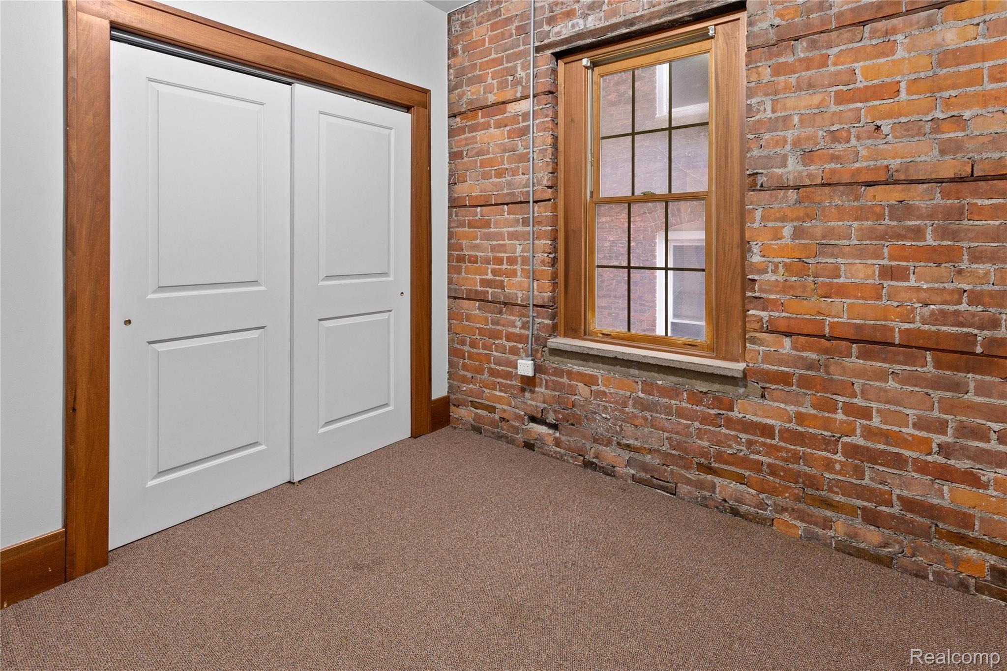 242 E Palmer Street 4 Property Photo 9