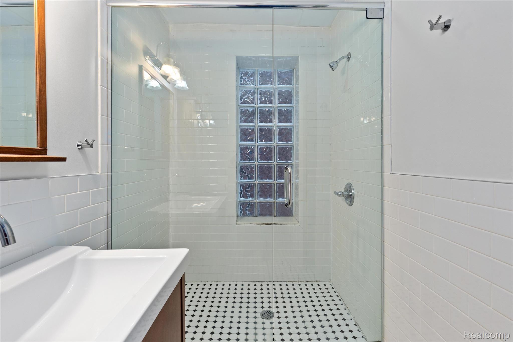 242 E Palmer Street 4 Property Photo 13