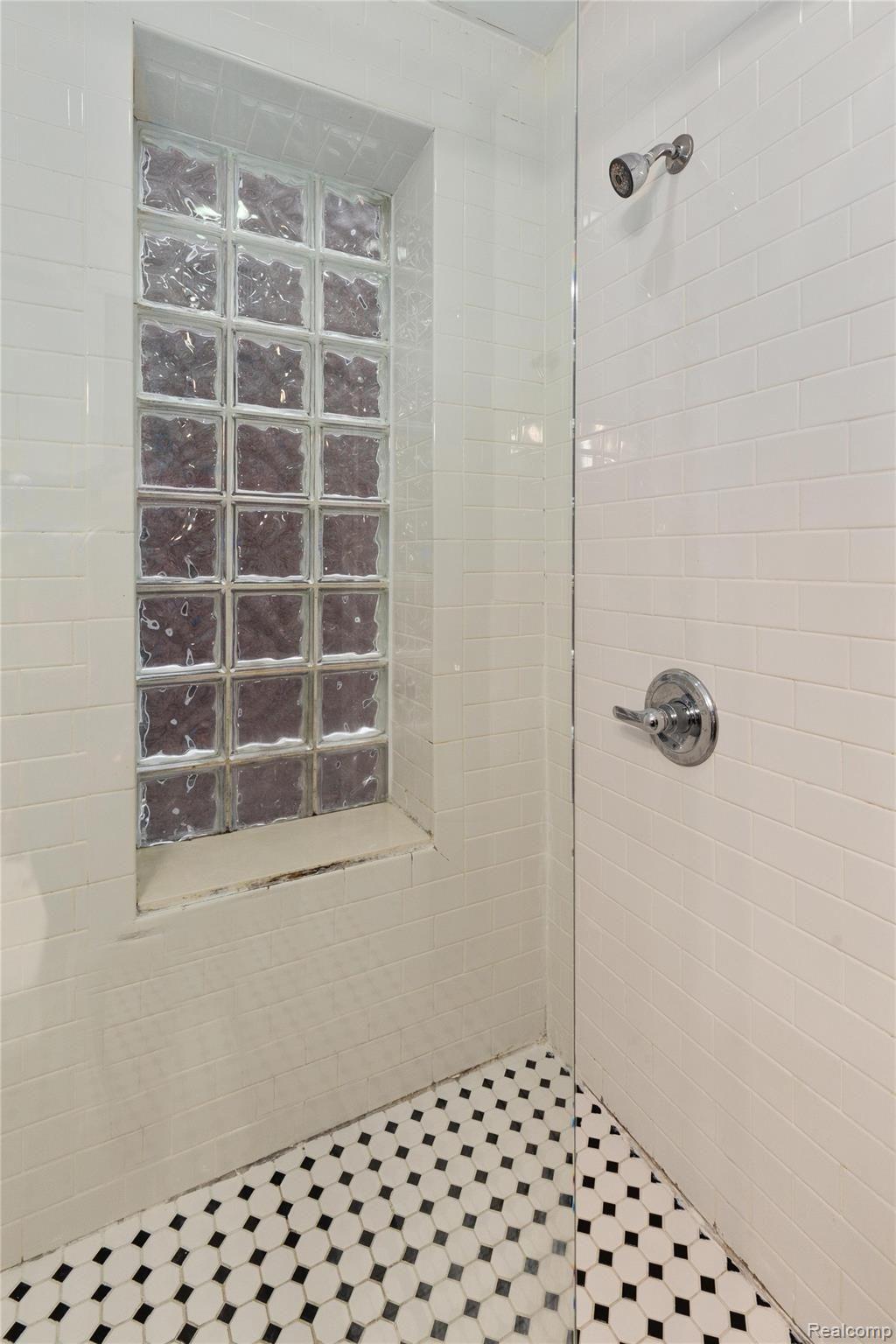 242 E Palmer Street 4 Property Photo 14
