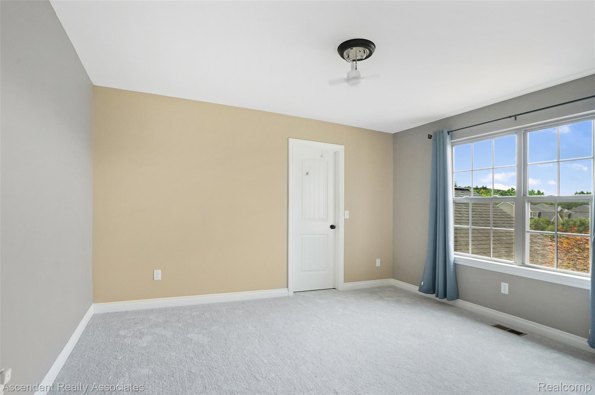 915 Appleton Court Property Photo 22