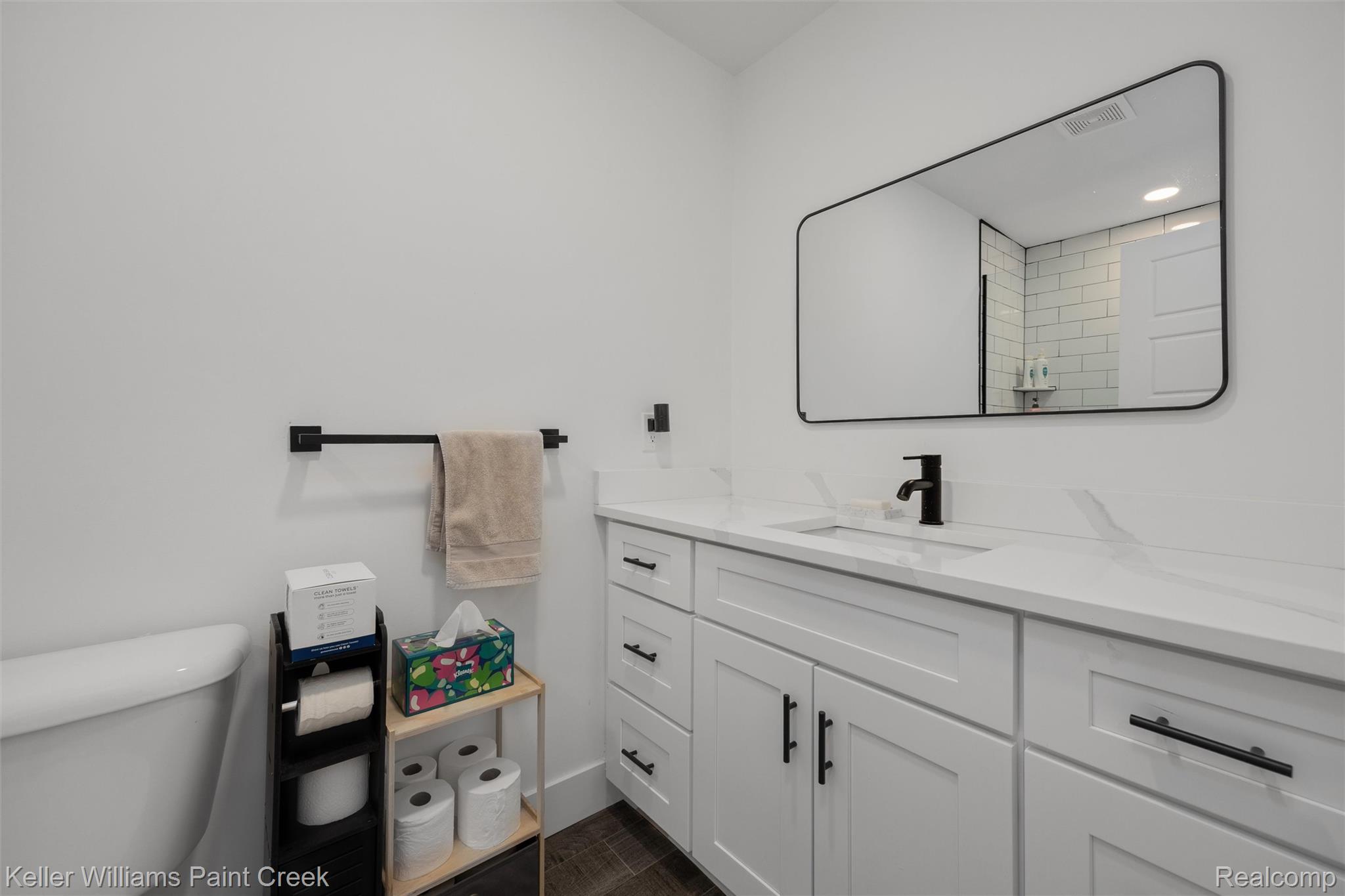 307 Kendry Property Photo 20
