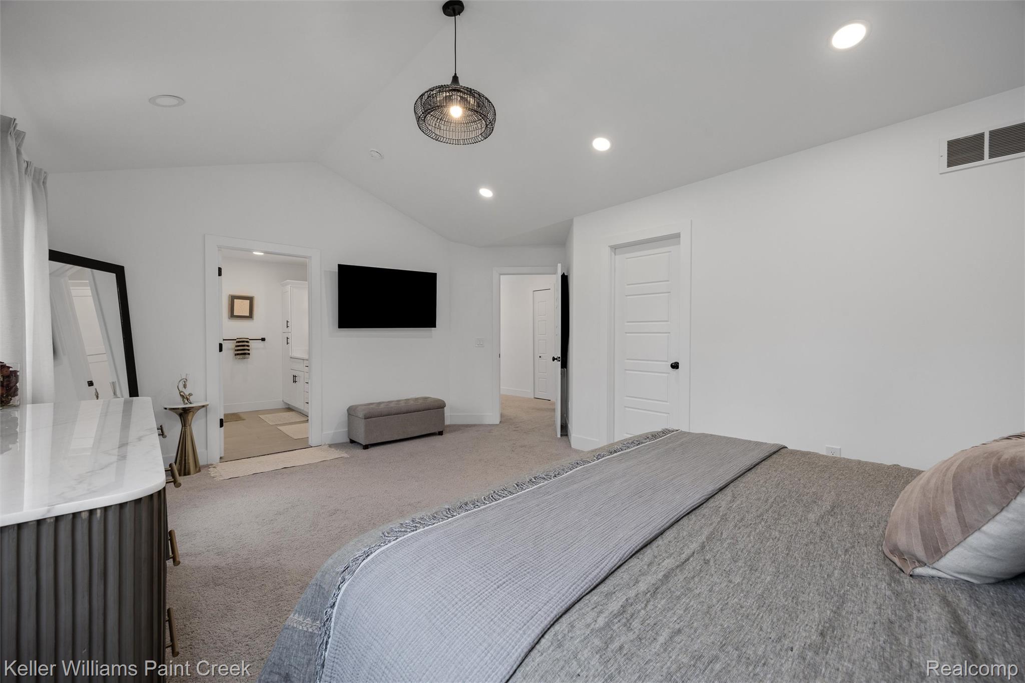 307 Kendry Property Photo 24