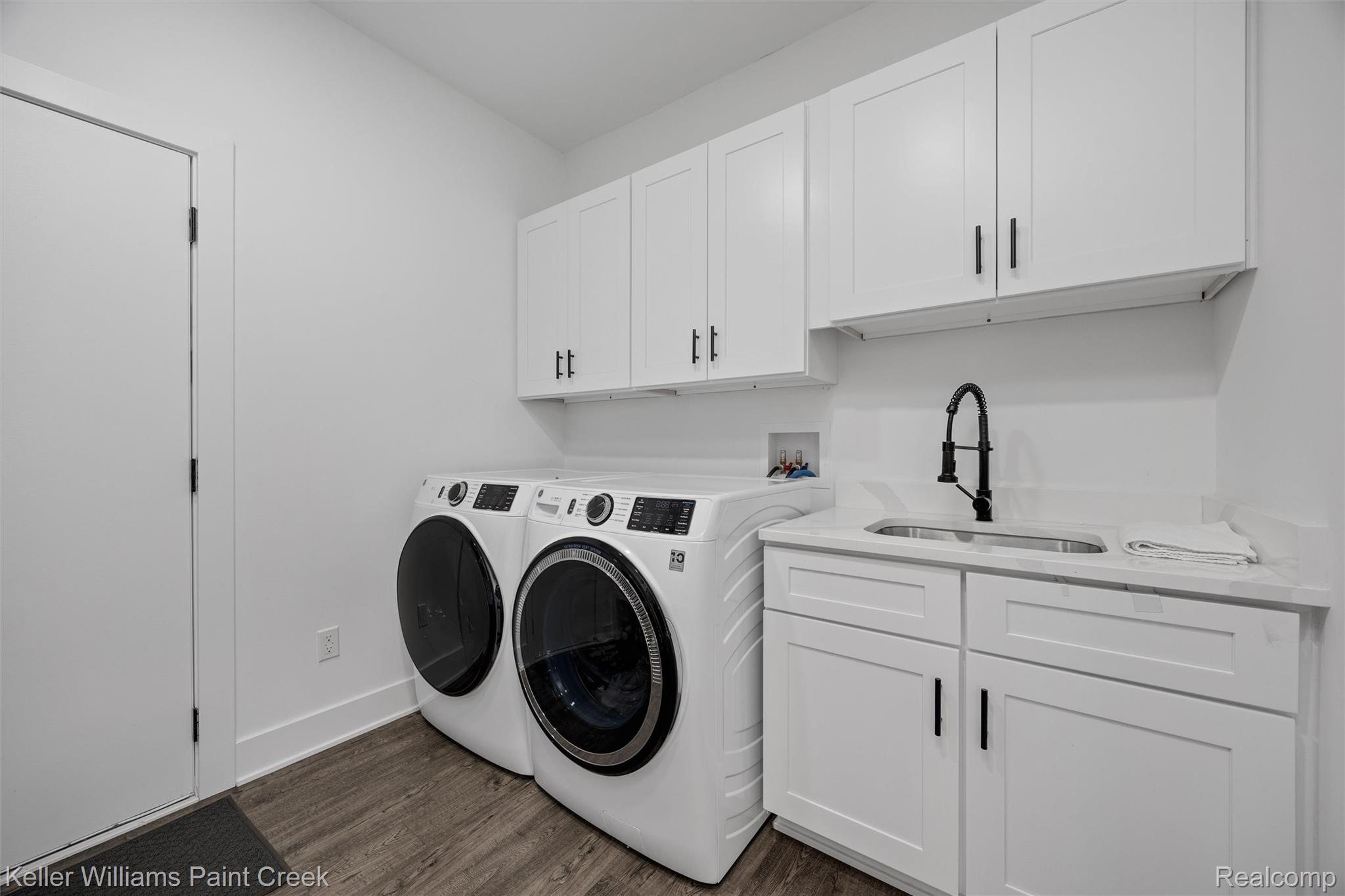 307 Kendry Property Photo 26