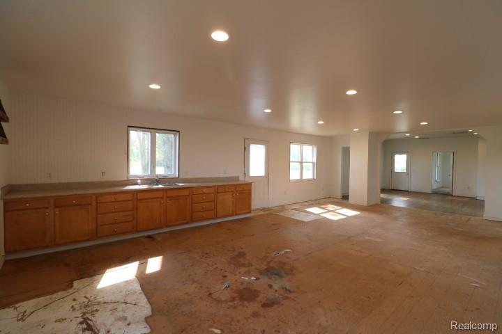 6577 E Deckerville Road Property Photo 6