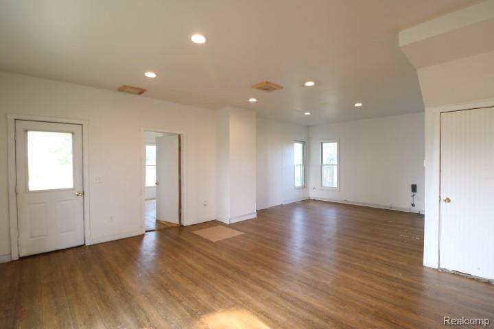 6577 E Deckerville Road Property Photo 11