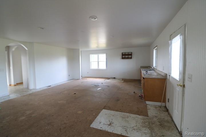 6577 E Deckerville Road Property Photo 12