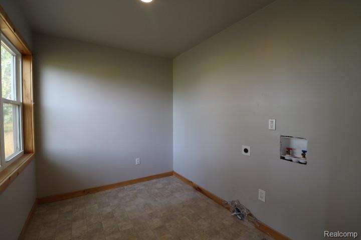 6577 E Deckerville Road Property Photo 13