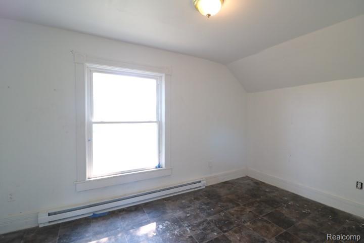 6577 E Deckerville Road Property Photo 17