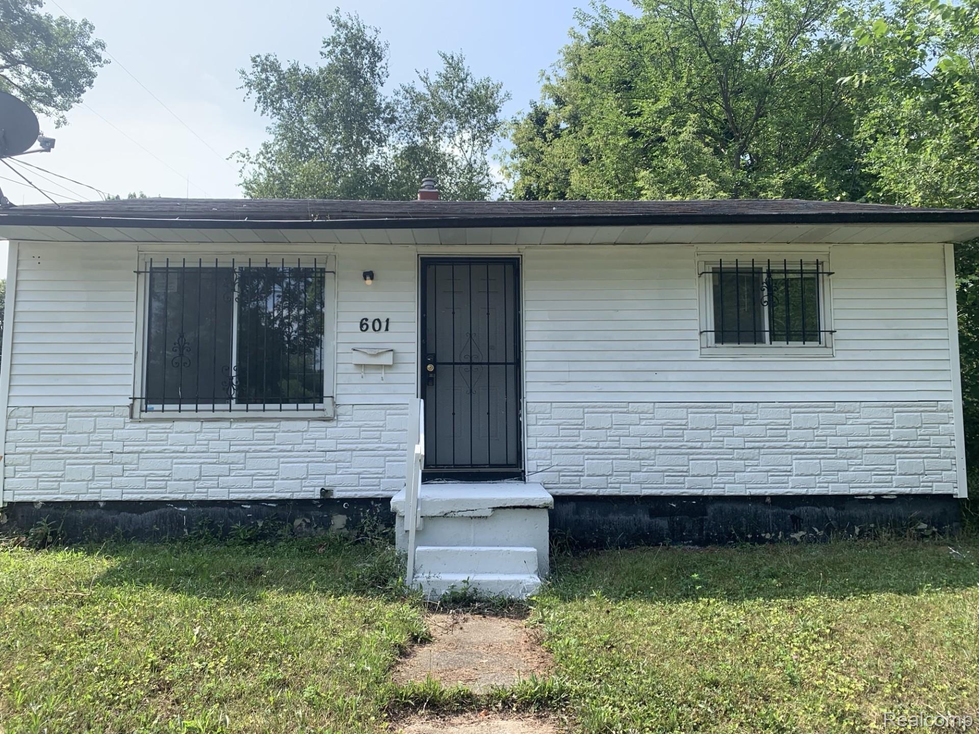601 W Alma Avenue Property Photo 1