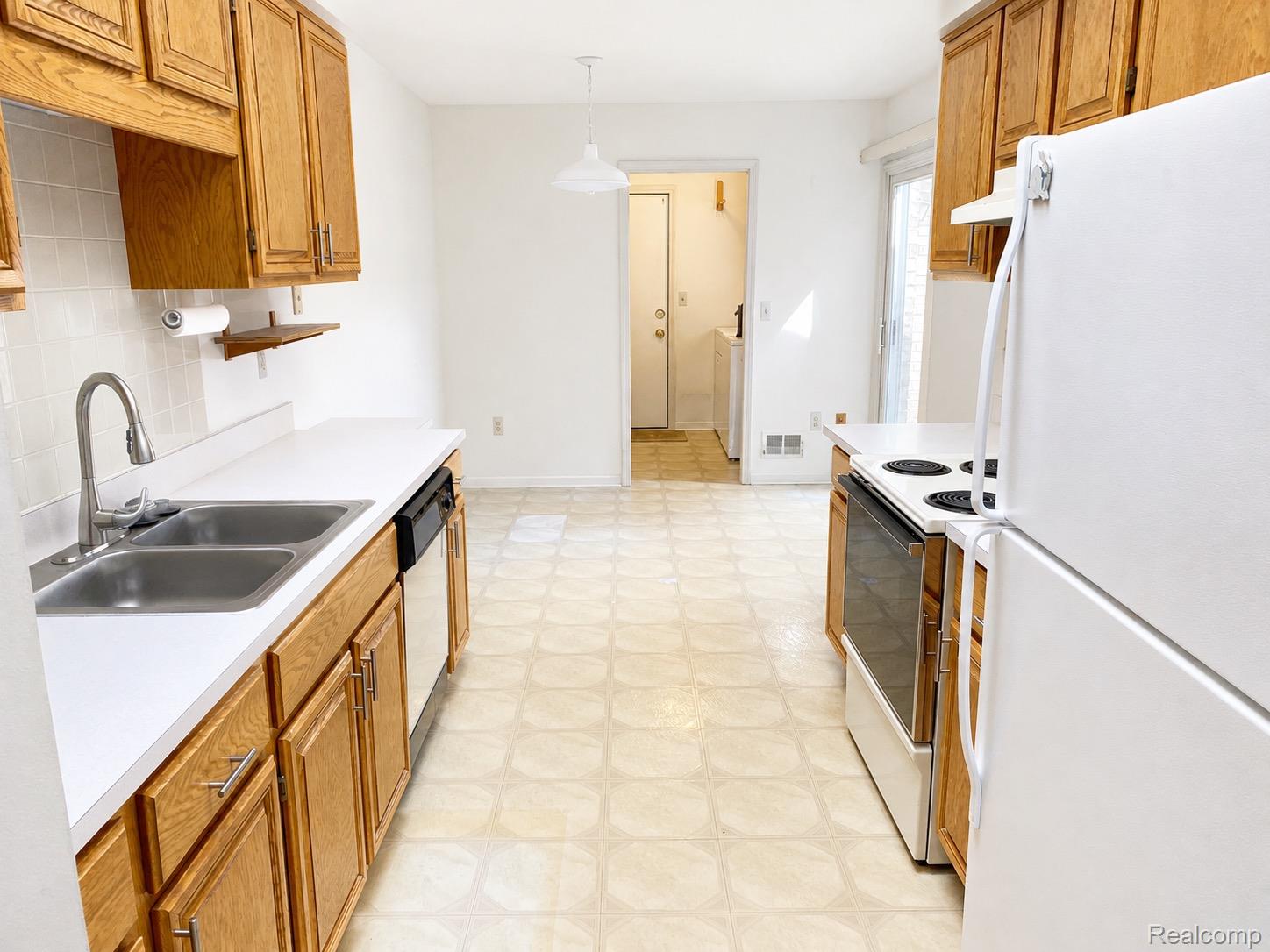 48781 Mill Bank Court Property Photo 12