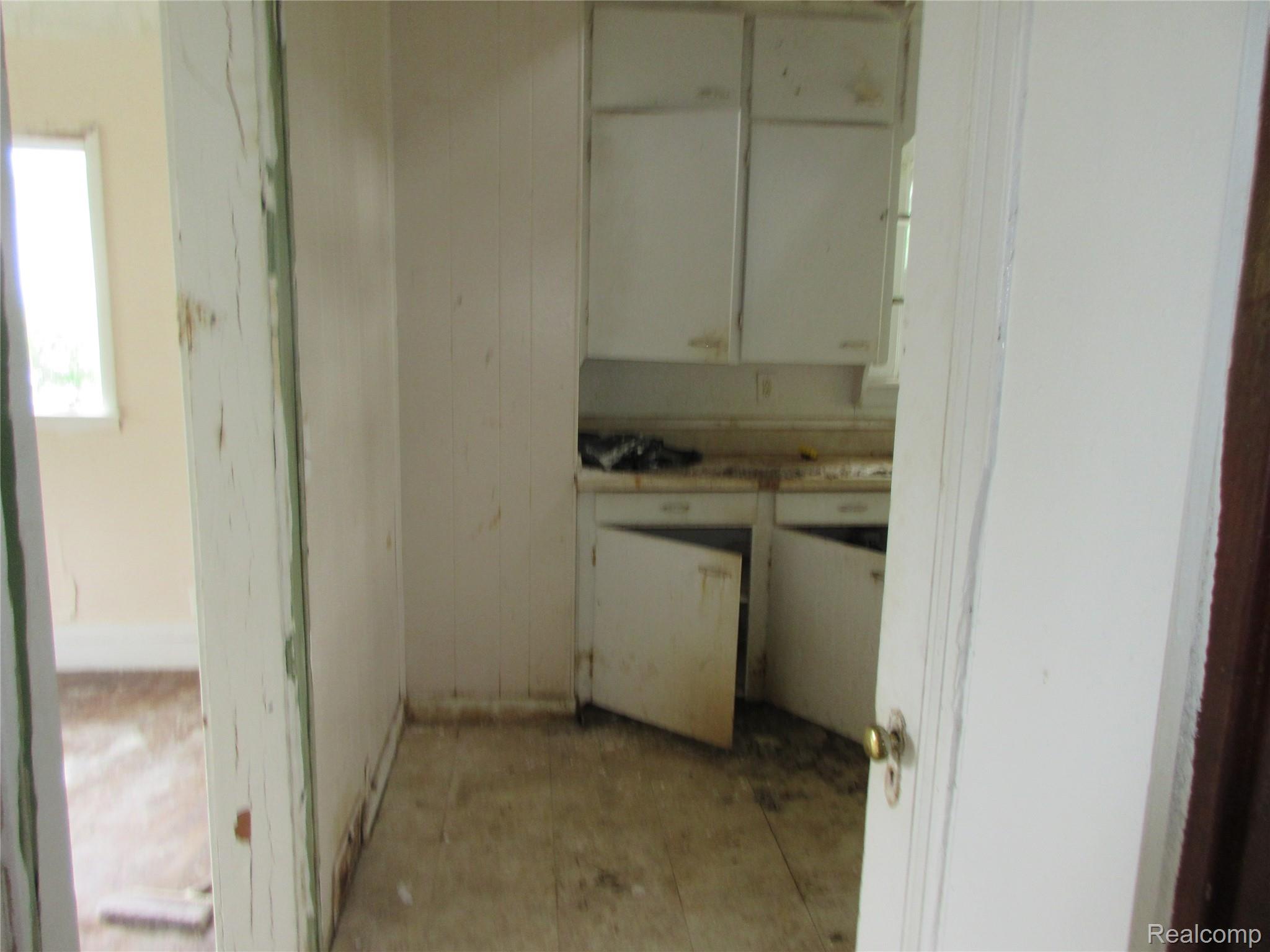 2217 Raskob Street Property Photo 5