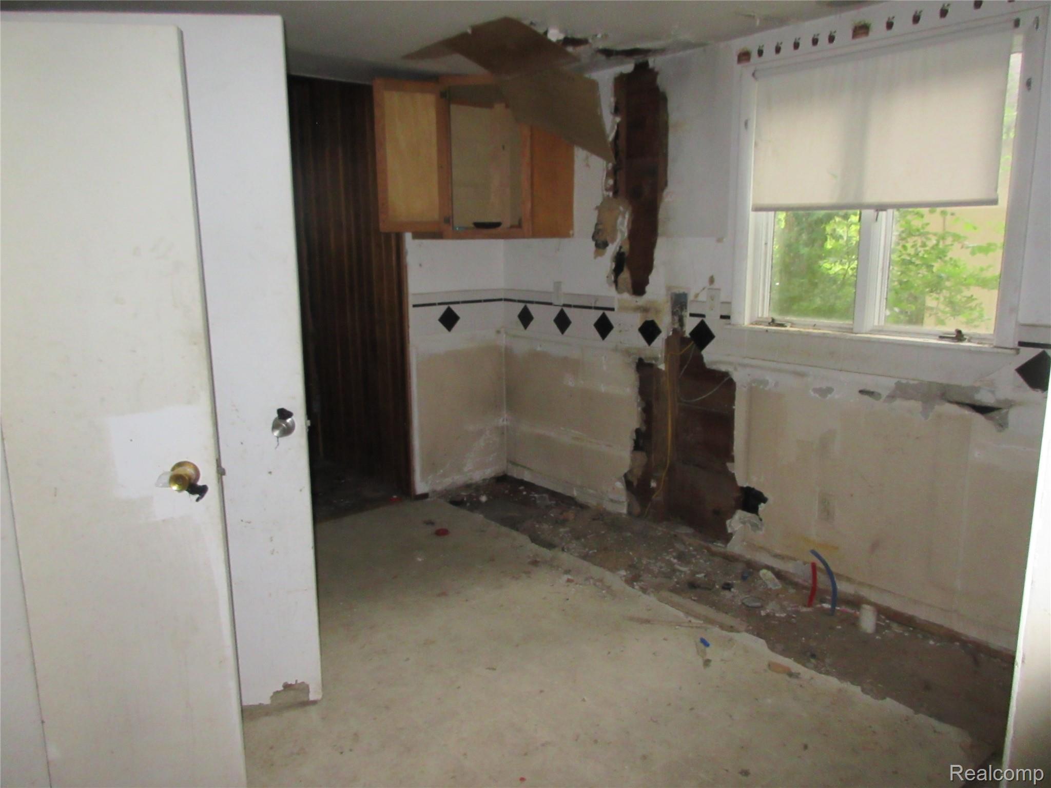 1001 Copeman Boulevard Property Photo 4