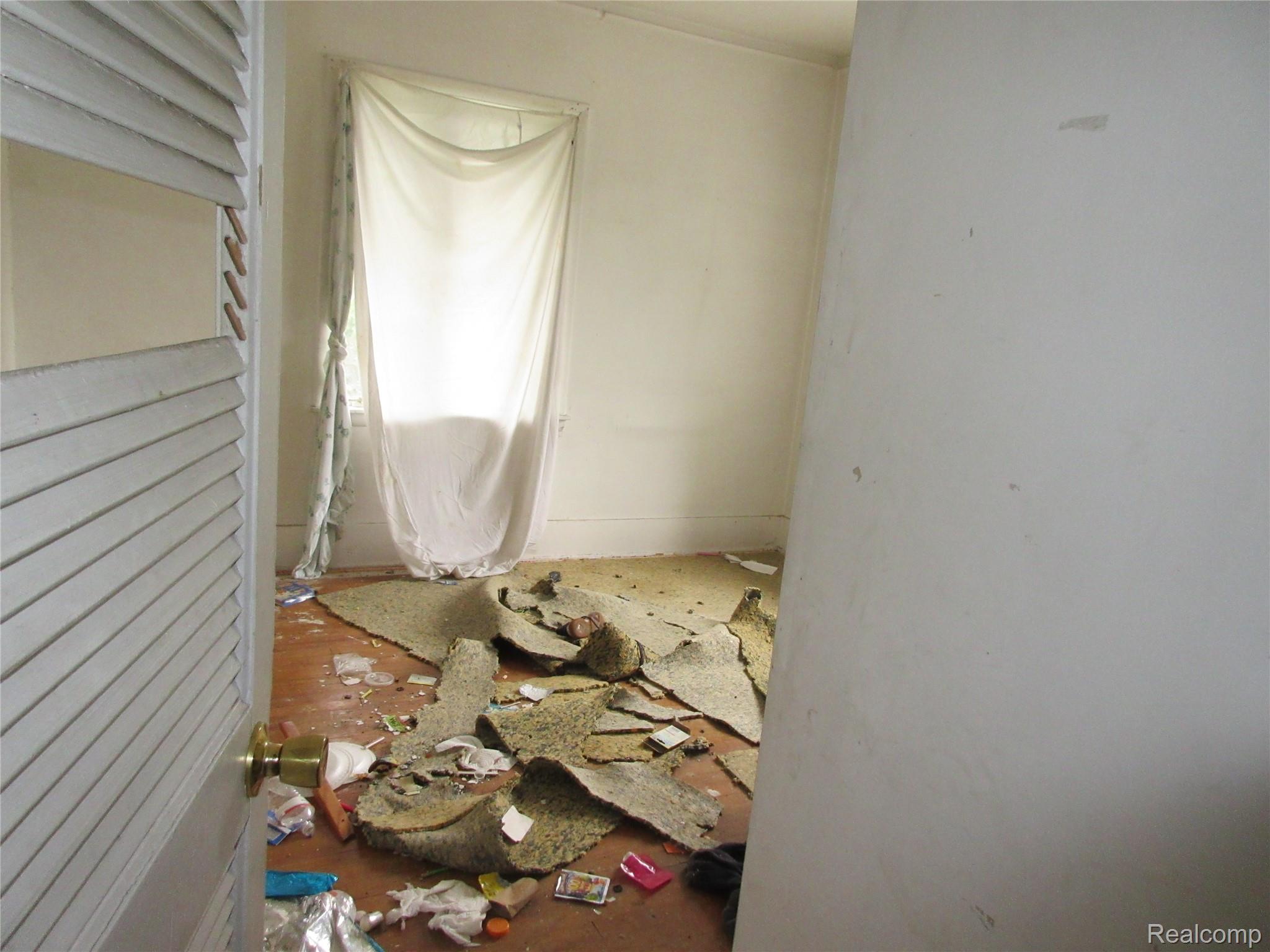 1001 Copeman Boulevard Property Photo 8