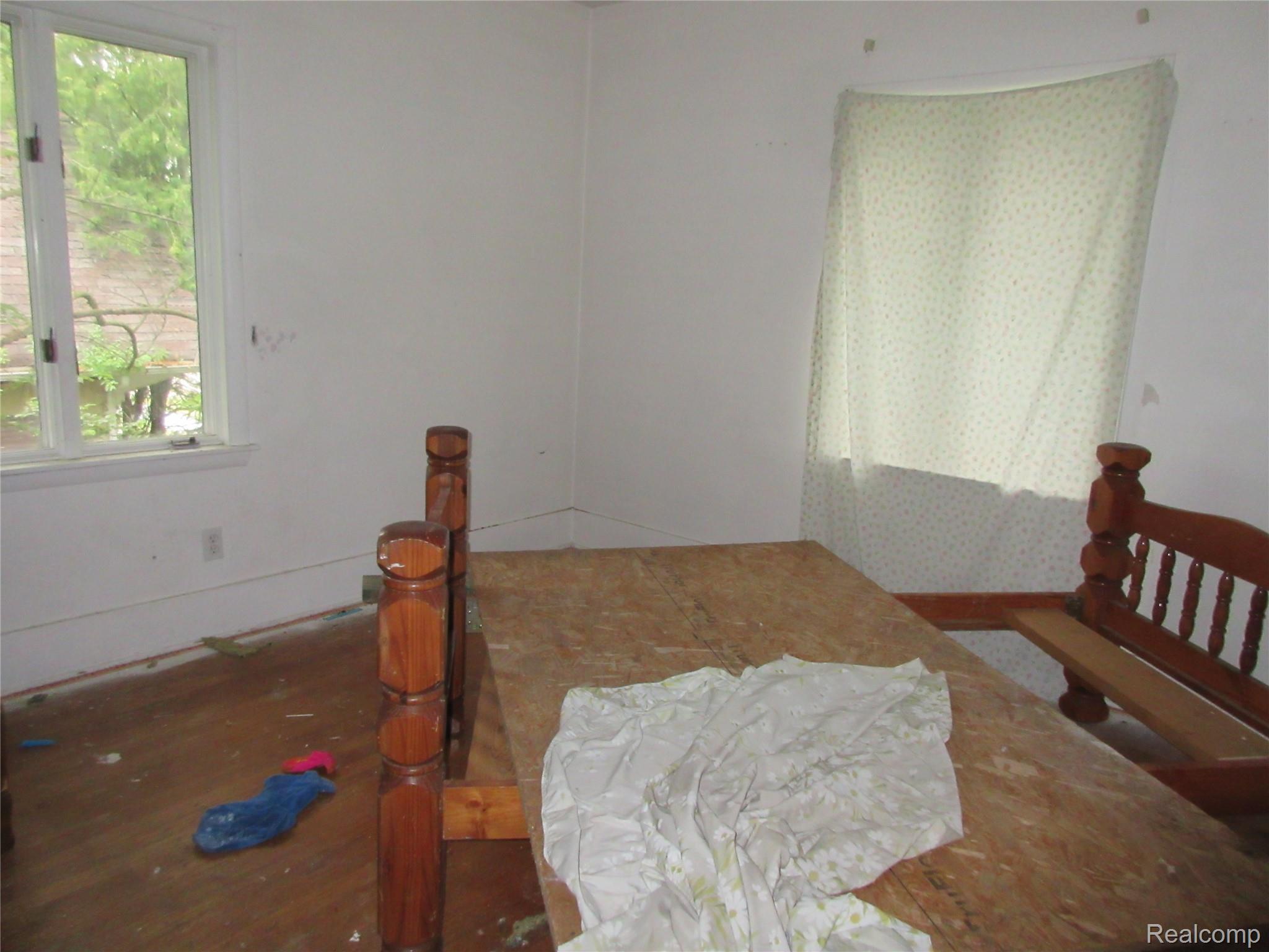 1001 Copeman Boulevard Property Photo 9
